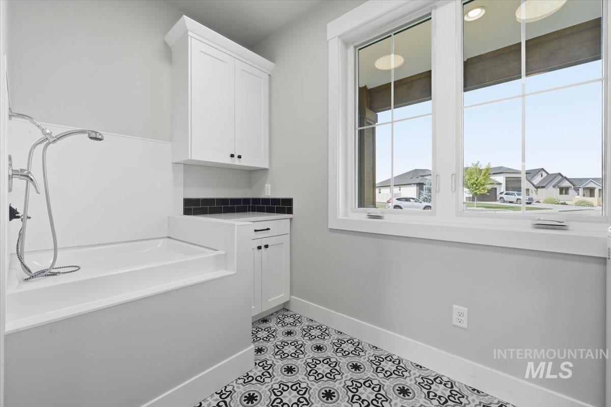 4819 Gap Creek Ave., Caldwell, Idaho 83607, 3 Bedrooms, 2.5 Bathrooms, Residential For Sale, Price $676,767,MLS 98995055