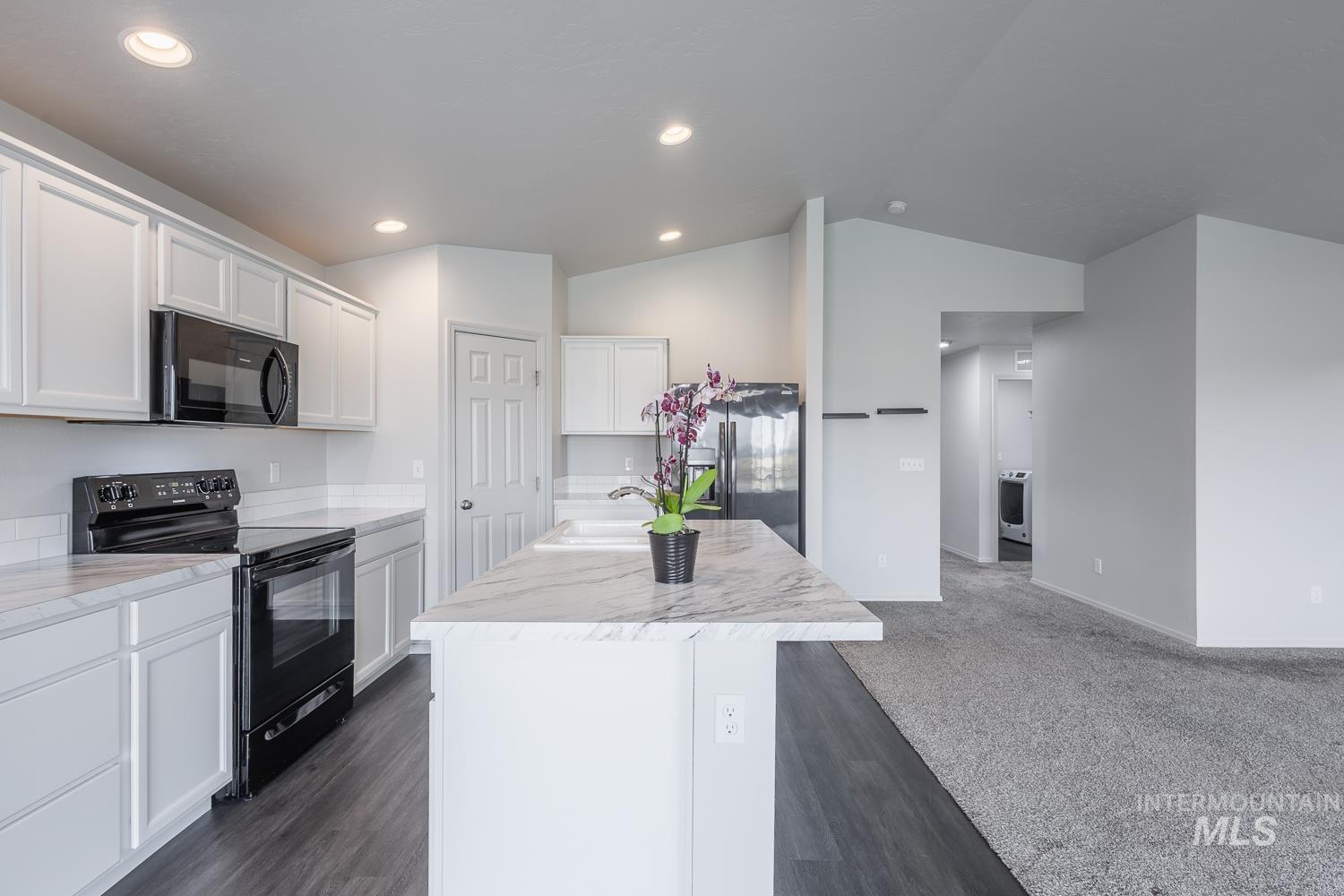 1545 N Thistle Dr, Kuna, Idaho 83634, 3 Bedrooms, 2 Bathrooms, Residential For Sale, Price $455,000, 98995056