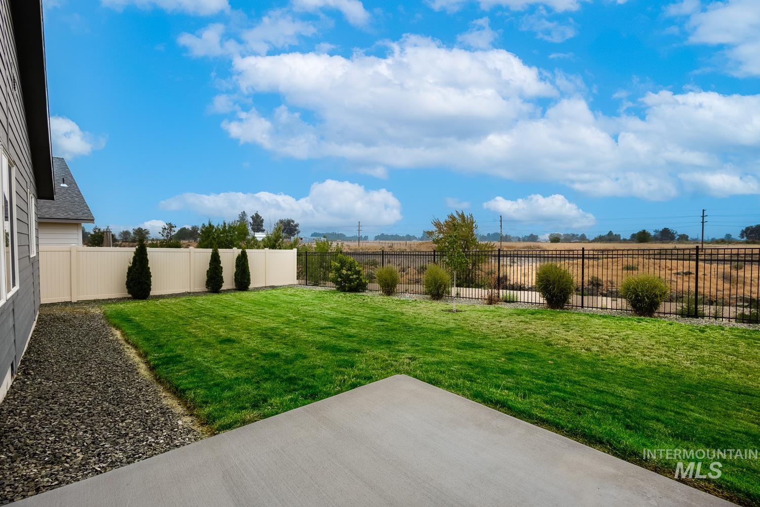 1545 N Thistle Dr, Kuna, Idaho 83634, 3 Bedrooms, 2 Bathrooms, Residential For Sale, Price $455,000, 98995056