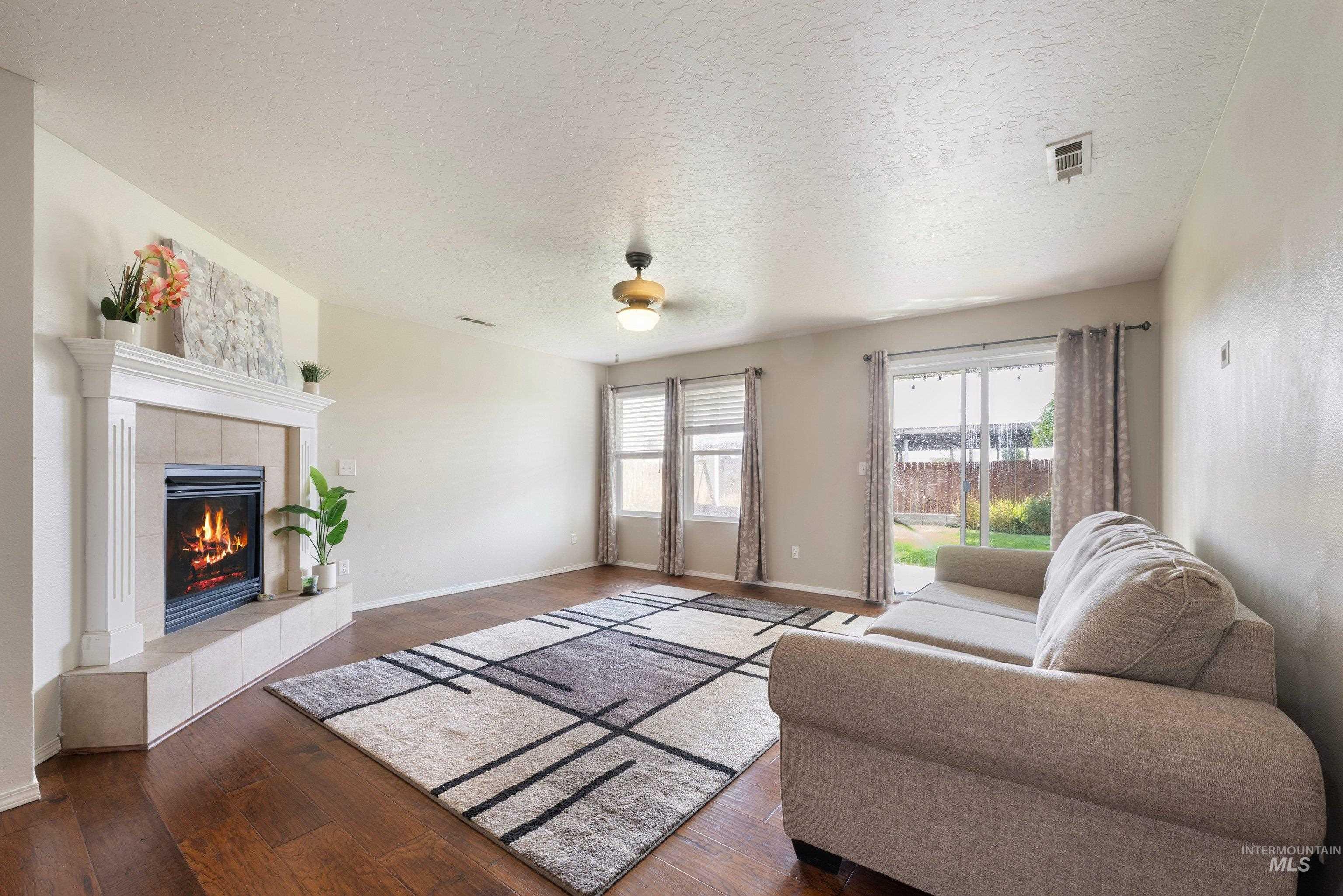 106 Bridgeport Ave., Caldwell, Idaho 83605, 3 Bedrooms, 2 Bathrooms, Residential For Sale, Price $360,000,MLS 98995060