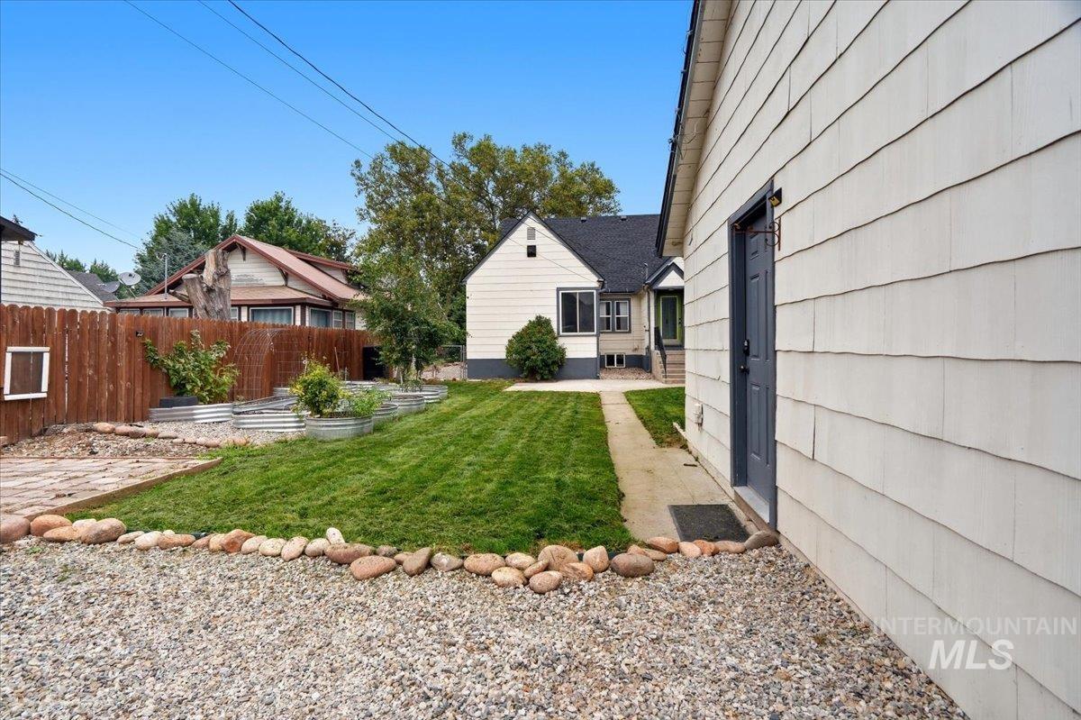 421 E 2nd St, Emmett, Idaho 83617, 4 Bedrooms, 2 Bathrooms, Residential For Sale, Price $575,000,MLS 98995061