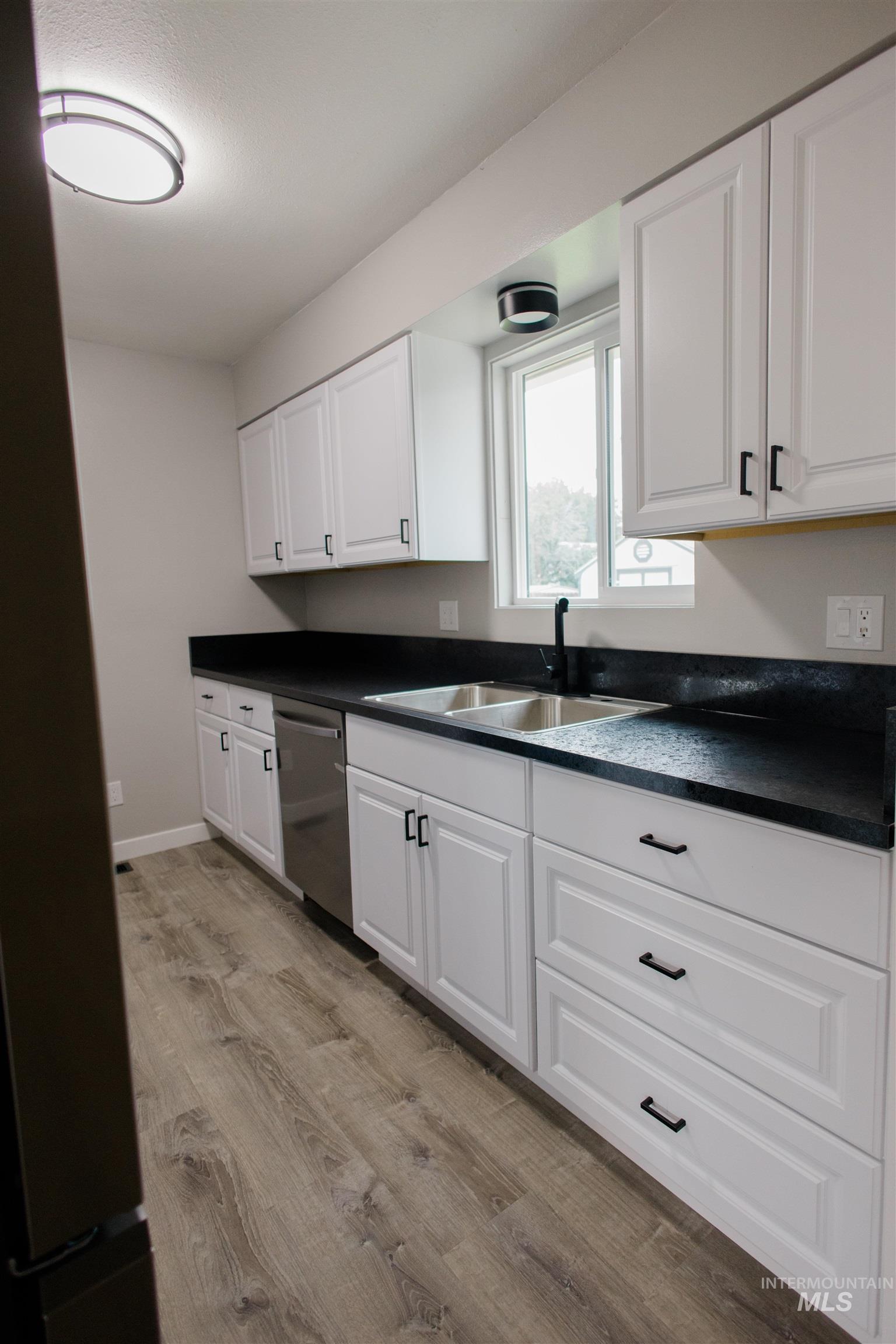 870 N 10th E, Mountain Home, Idaho 83647, 4 Bedrooms, 2 Bathrooms, Residential For Sale, Price $369,900,MLS 98995062