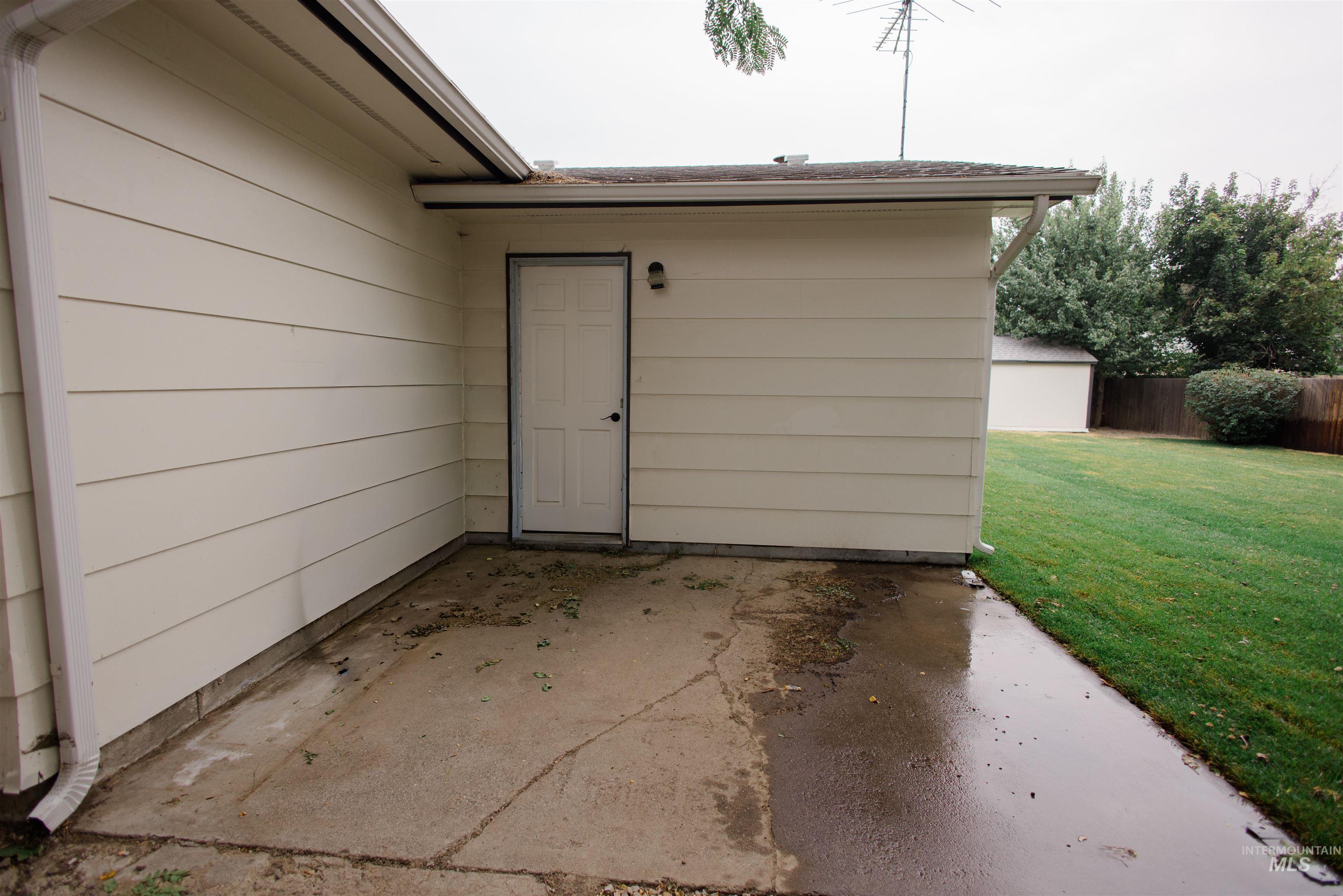870 N 10th E, Mountain Home, Idaho 83647, 4 Bedrooms, 2 Bathrooms, Residential For Sale, Price $369,900,MLS 98995062