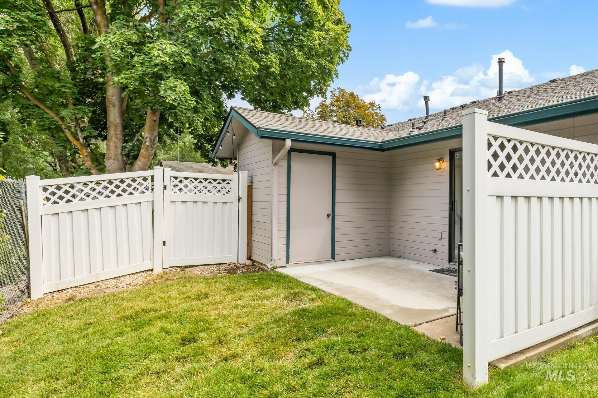 452 E Chester Ln, Boise, Idaho 83706, 2 Bedrooms, 2 Bathrooms, Residential For Sale, Price $339,900, 98995066