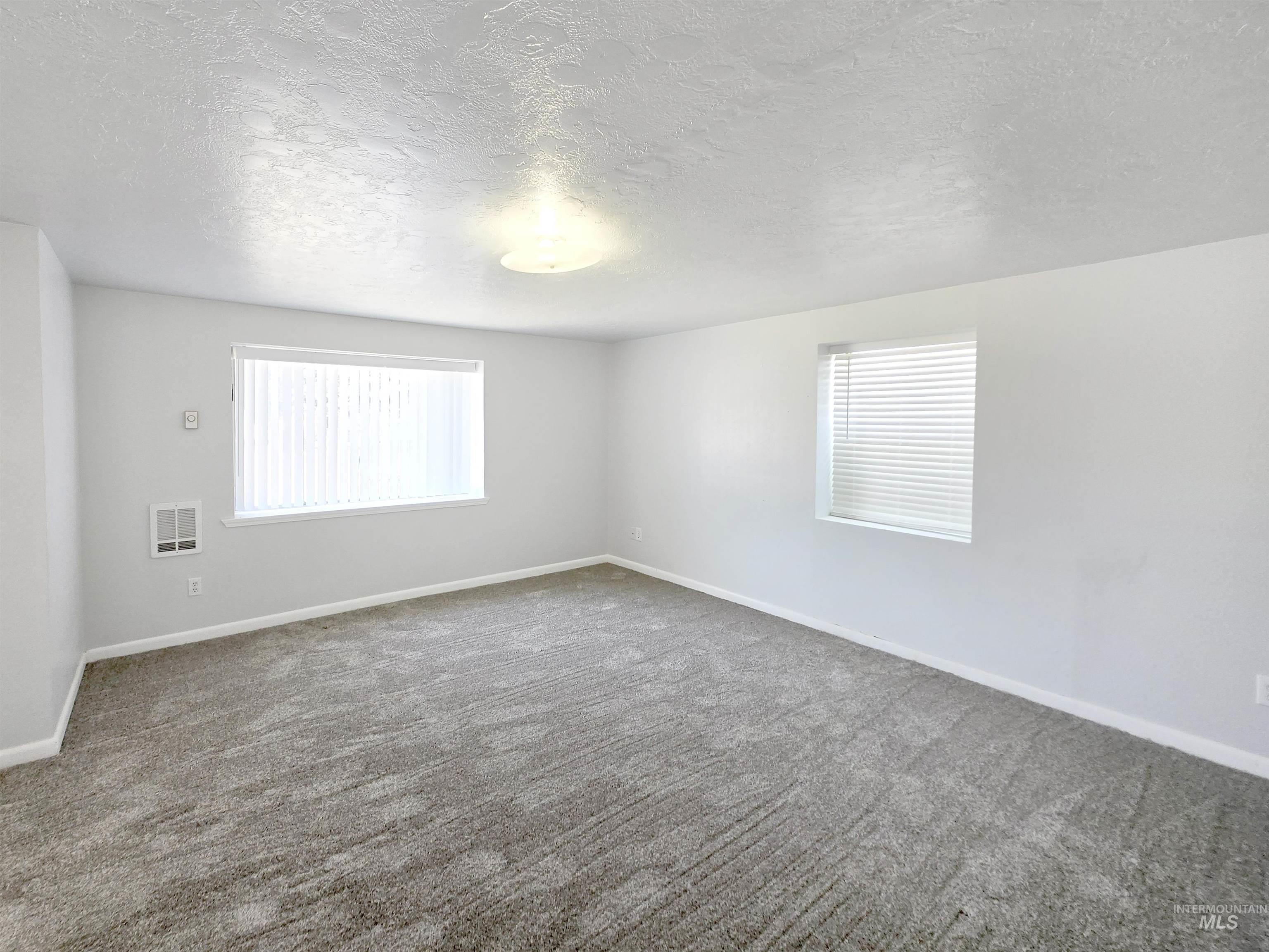 3844 Jason Ave, Pocatello, Idaho 83204, 2 Bedrooms, 1 Bathroom, Residential Income For Sale, Price $325,000, 98995069