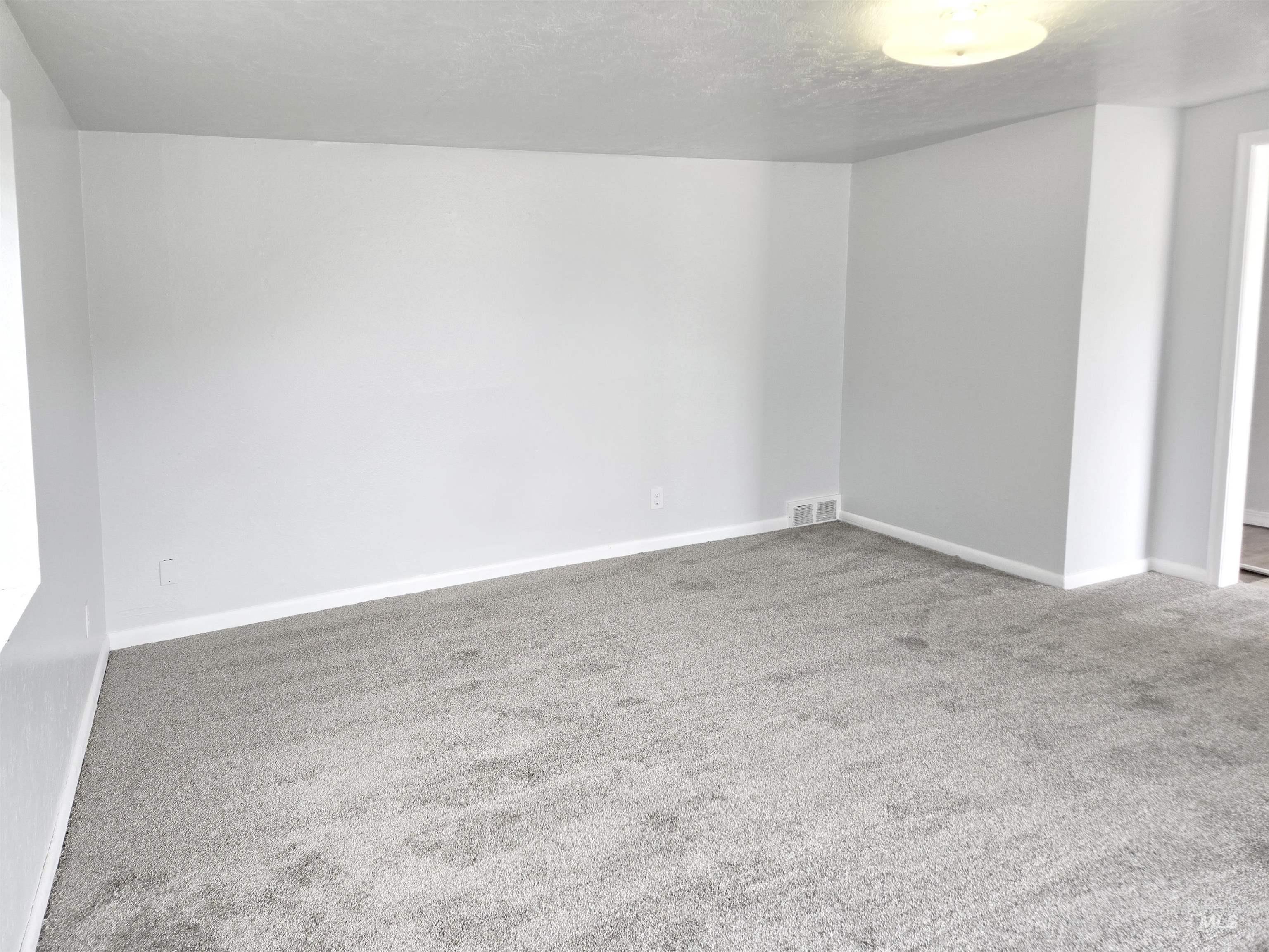 3844 Jason Ave, Pocatello, Idaho 83204, 2 Bedrooms, 1 Bathroom, Residential Income For Sale, Price $325,000, 98995069
