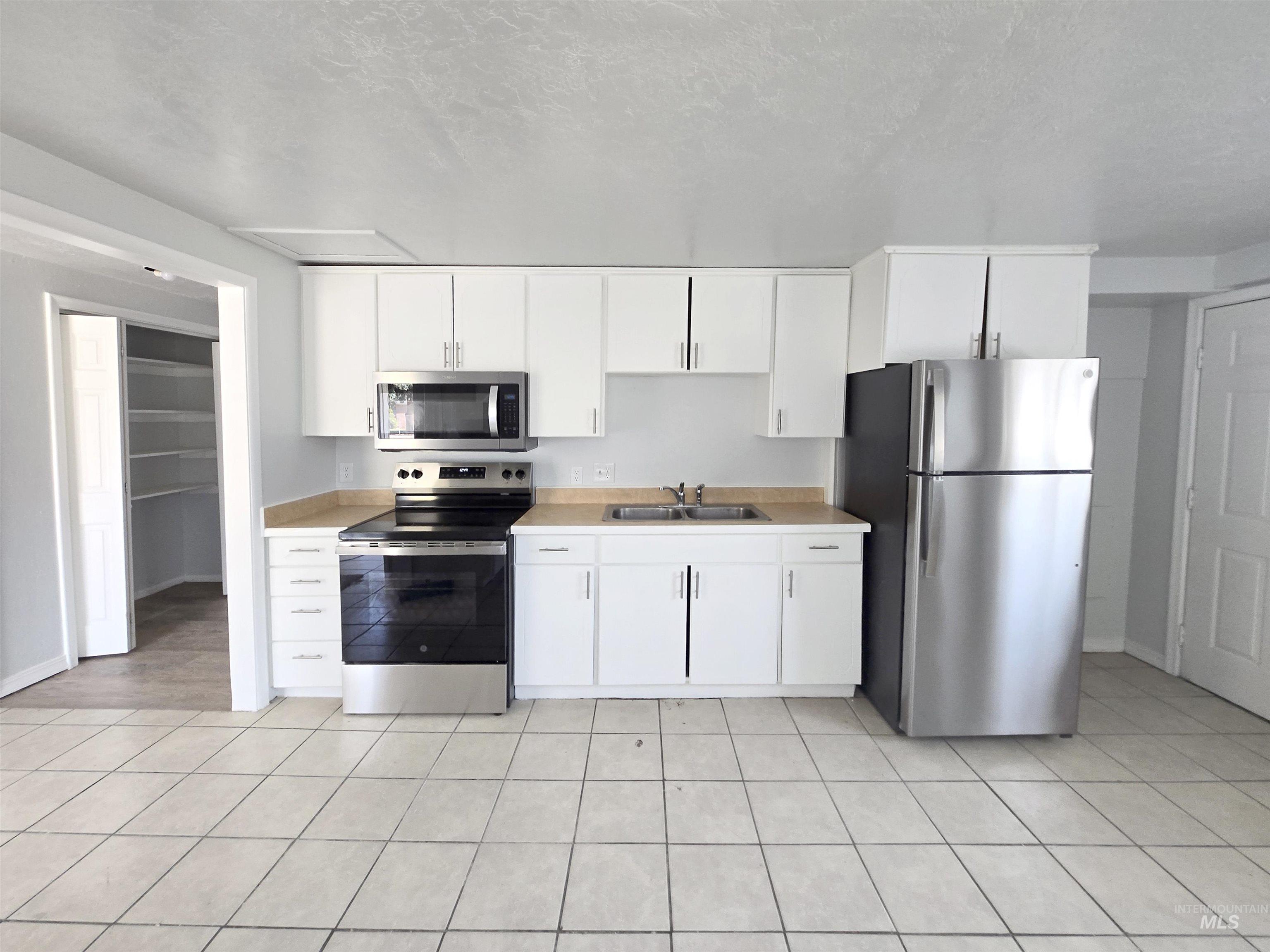 3844 Jason Ave, Pocatello, Idaho 83204, 2 Bedrooms, 1 Bathroom, Residential Income For Sale, Price $325,000, 98995069