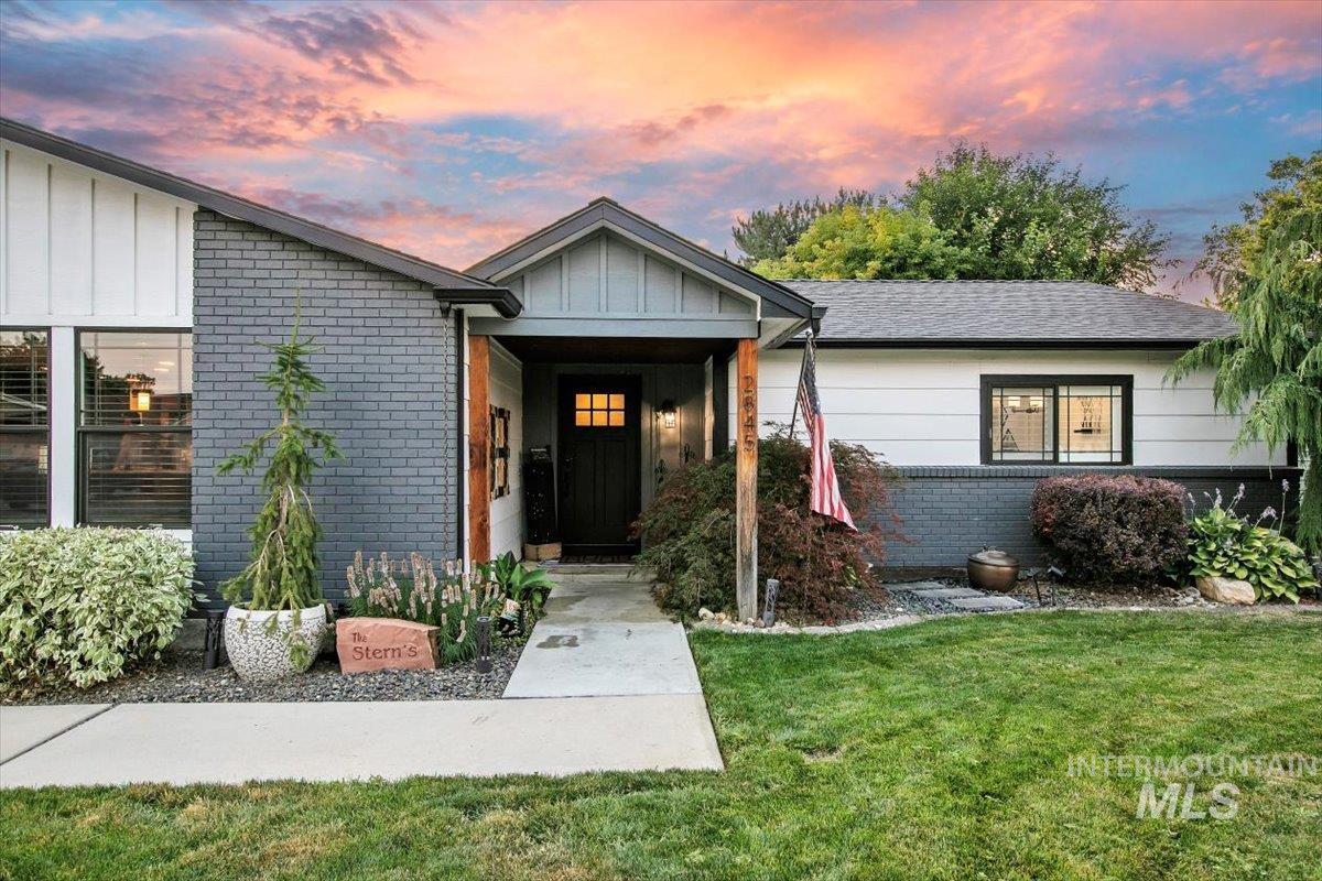 2845 S Chinkapin Ave, Boise, Idaho 83709, 3 Bedrooms, 2 Bathrooms, Residential For Sale, Price $750,000,MLS 98995071
