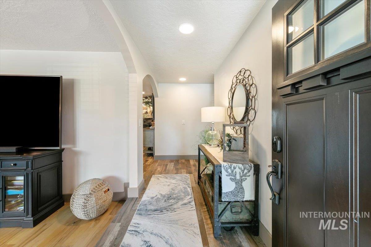 2845 S Chinkapin Ave, Boise, Idaho 83709, 3 Bedrooms, 2 Bathrooms, Residential For Sale, Price $750,000,MLS 98995071