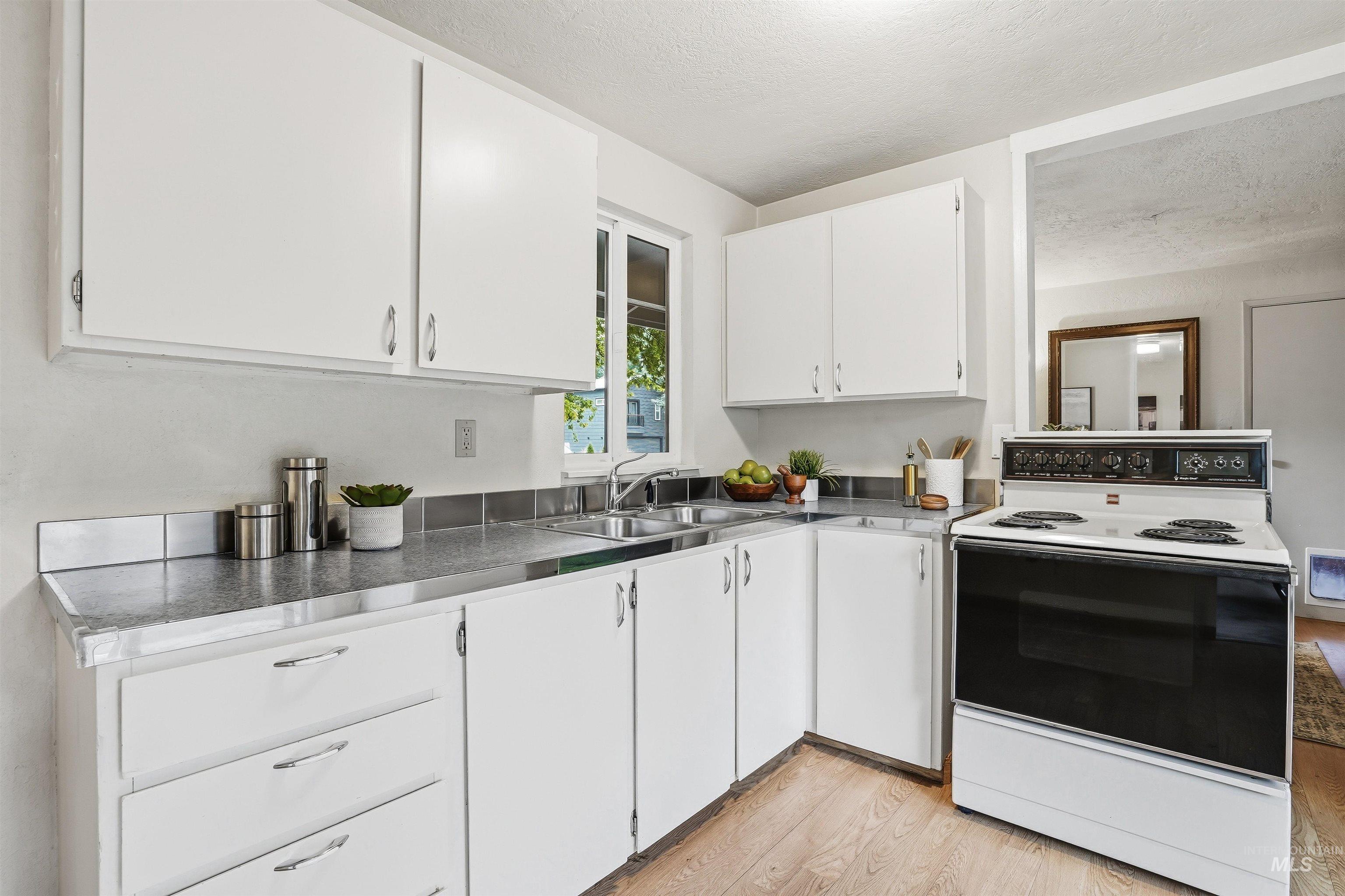 2740 N 38th St, Boise, Idaho 83703, 3 Bedrooms, 1 Bathroom, Residential For Sale, Price $424,900, 98995073