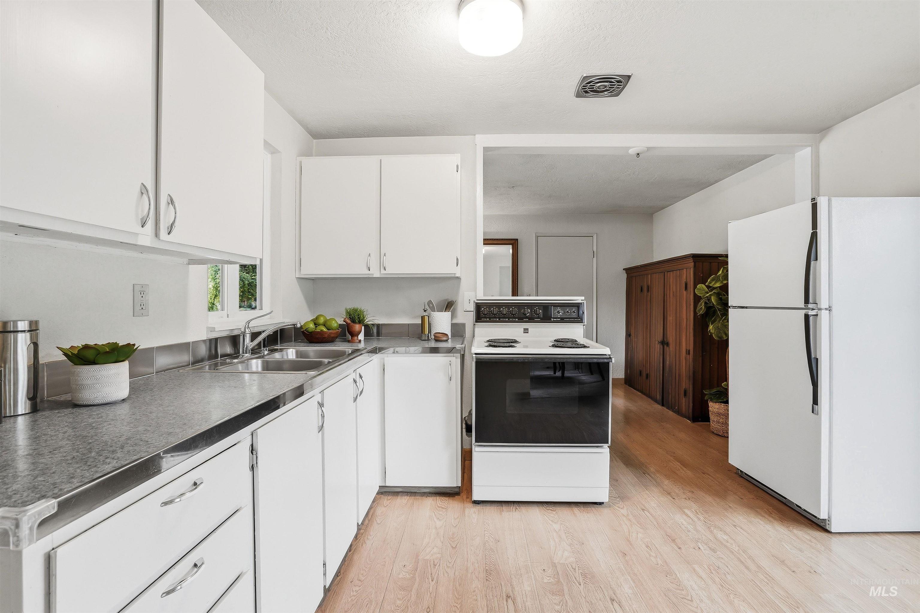 2740 N 38th St, Boise, Idaho 83703, 3 Bedrooms, 1 Bathroom, Residential For Sale, Price $424,900, 98995073