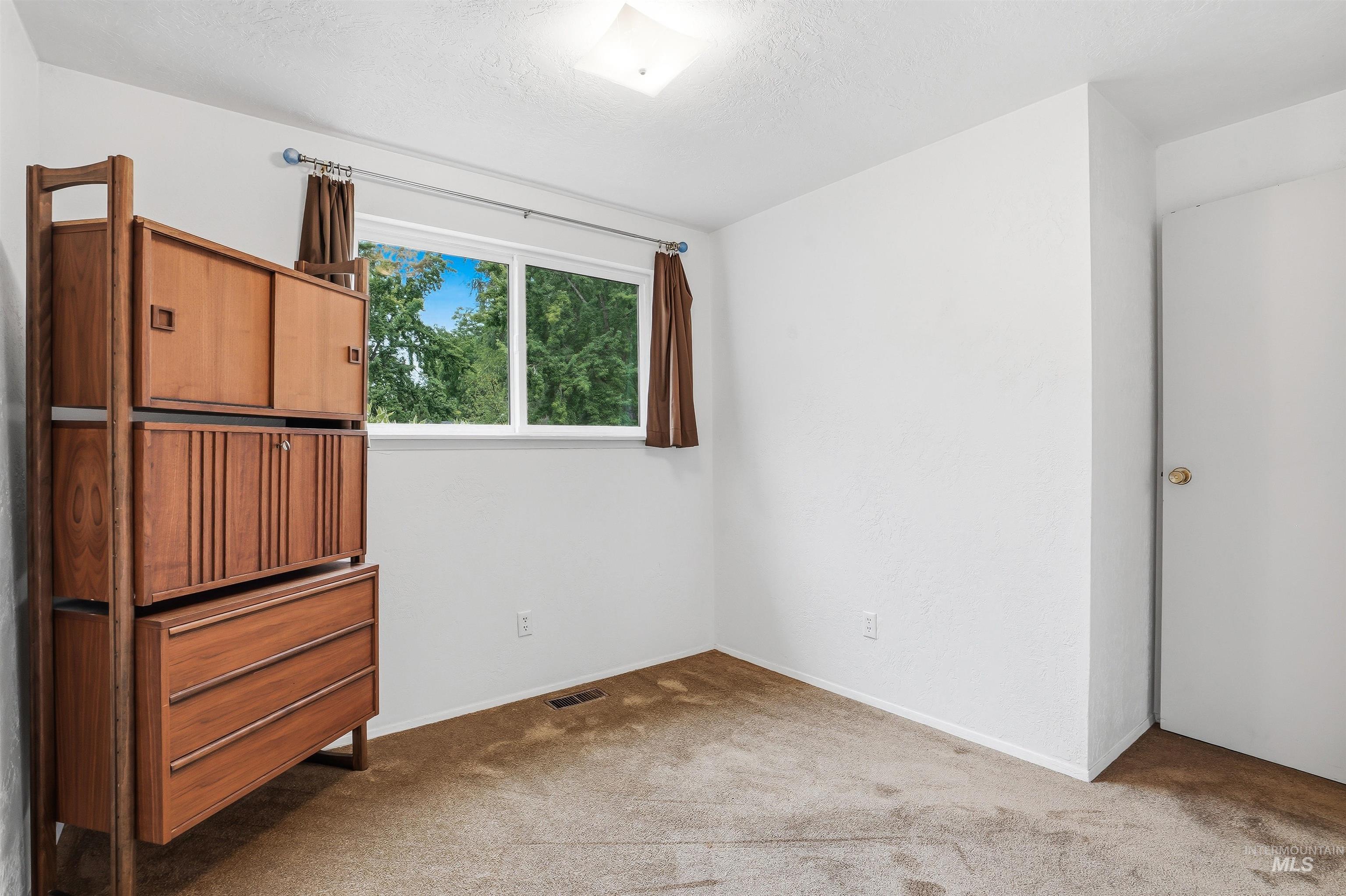 2740 N 38th St, Boise, Idaho 83703, 3 Bedrooms, 1 Bathroom, Residential For Sale, Price $424,900, 98995073