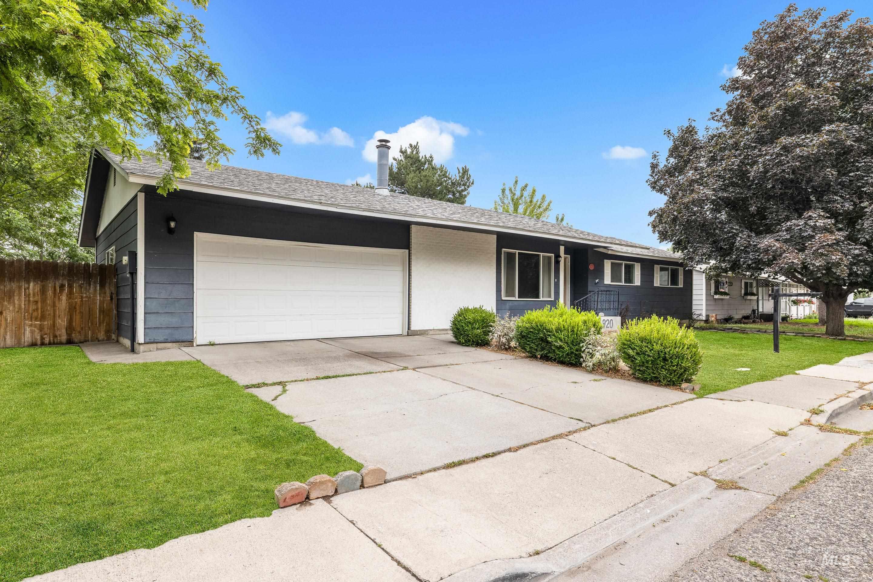 920 N 12TH E, Mountain Home, Idaho 83647, 3 Bedrooms, 2 Bathrooms, Residential For Sale, Price $324,900, 98995075