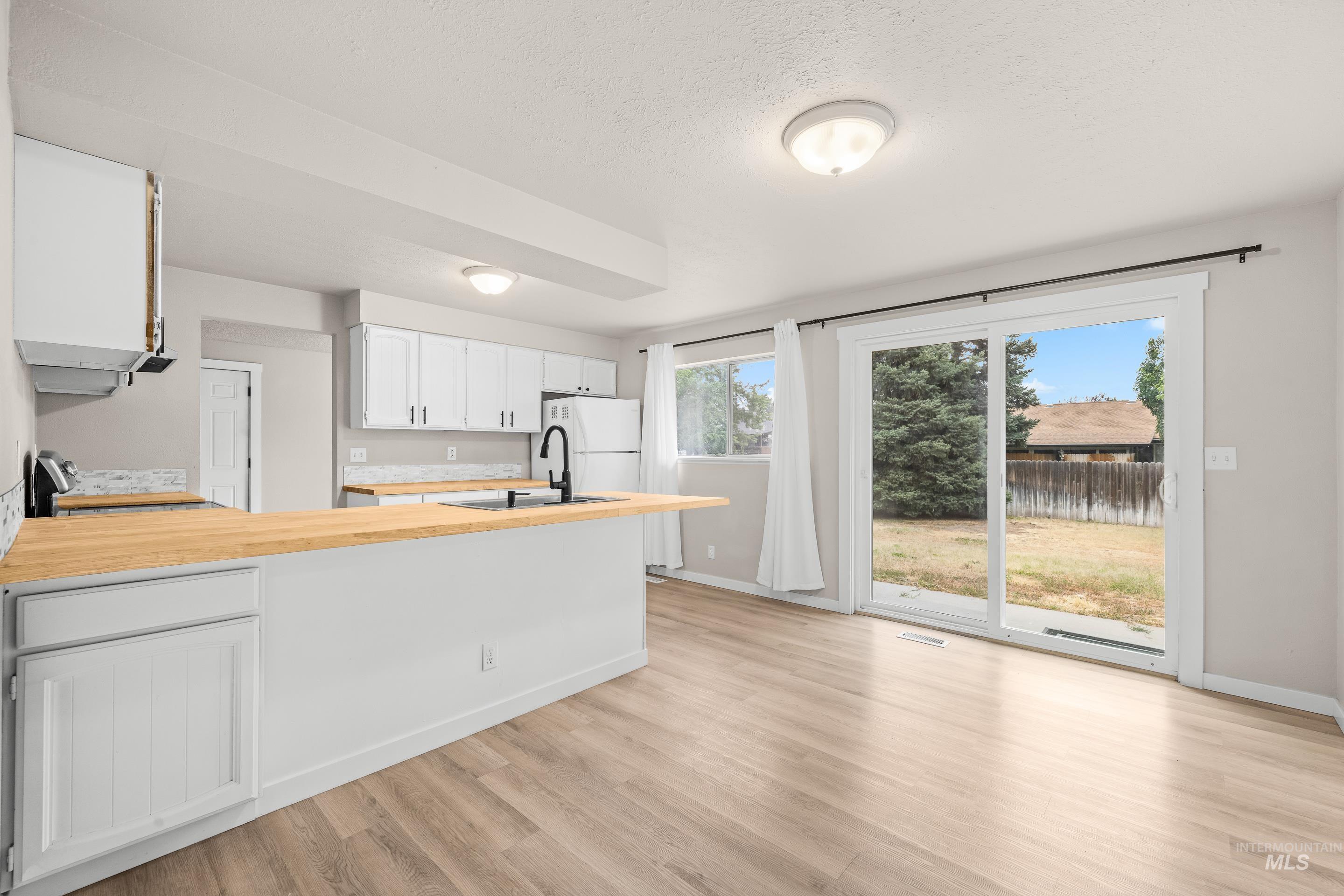 920 N 12TH E, Mountain Home, Idaho 83647, 3 Bedrooms, 2 Bathrooms, Residential For Sale, Price $324,900, 98995075