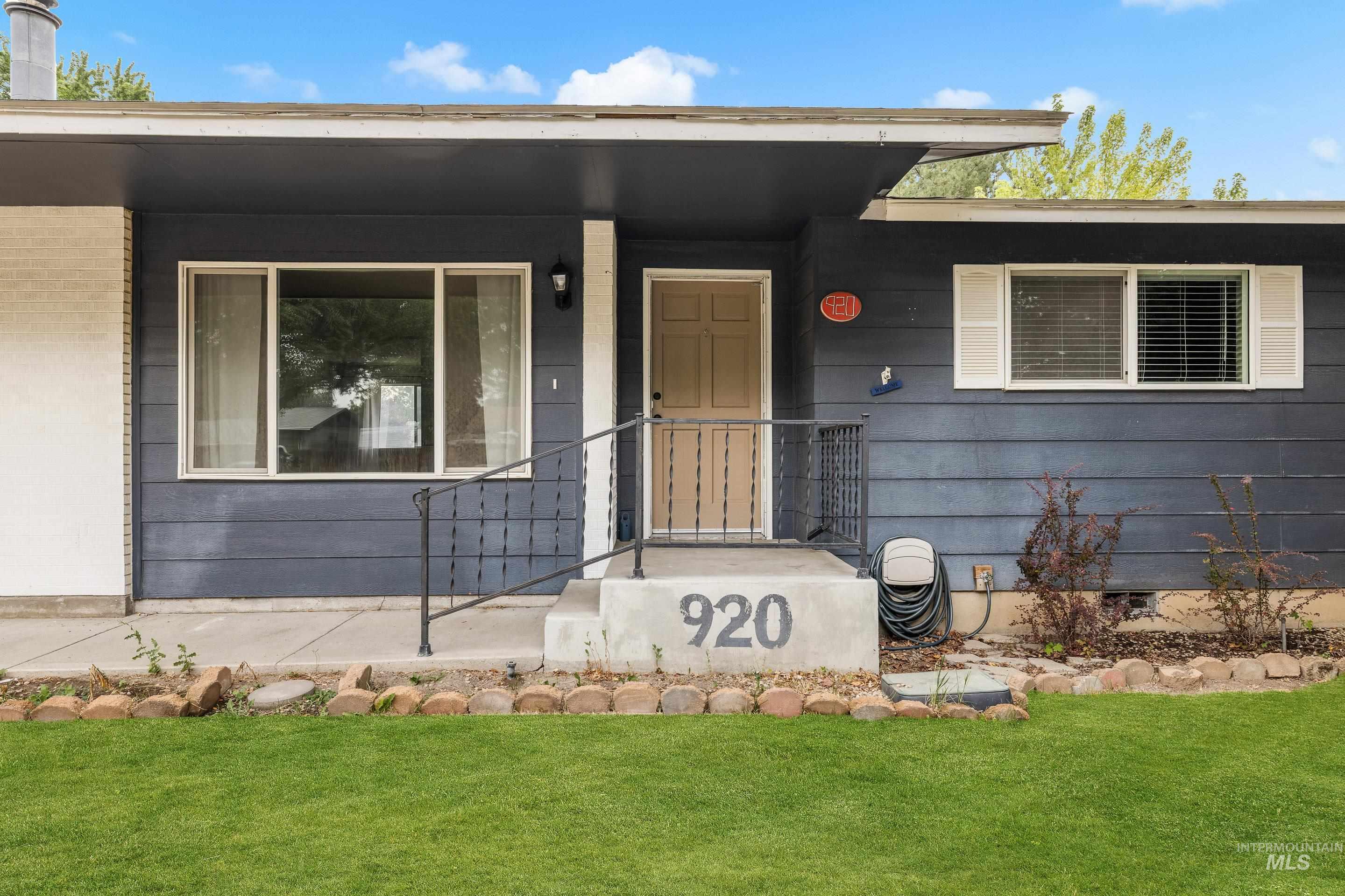 920 N 12TH E, Mountain Home, Idaho 83647, 3 Bedrooms, 2 Bathrooms, Residential For Sale, Price $324,900, 98995075