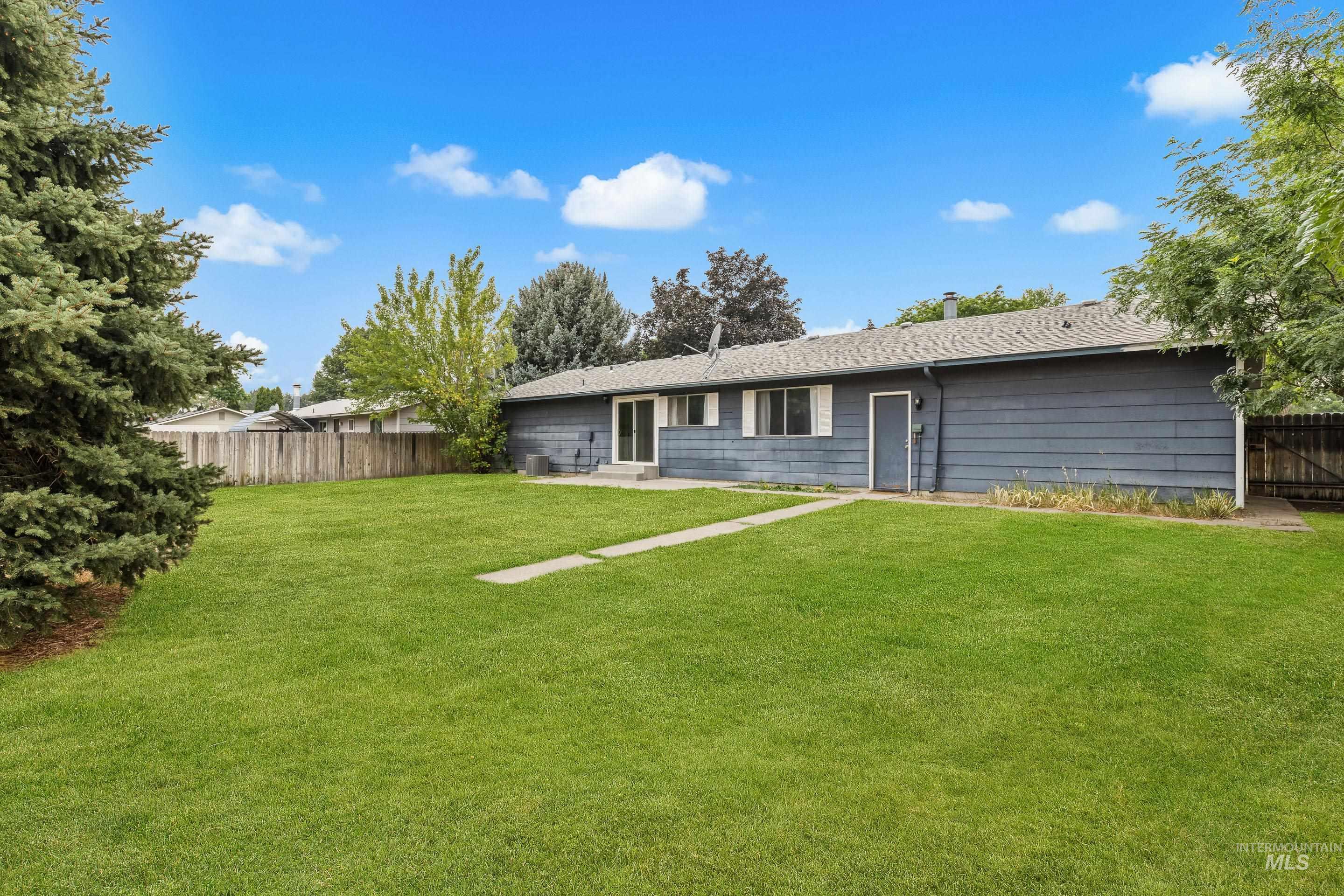 920 N 12TH E, Mountain Home, Idaho 83647, 3 Bedrooms, 2 Bathrooms, Residential For Sale, Price $324,900, 98995075