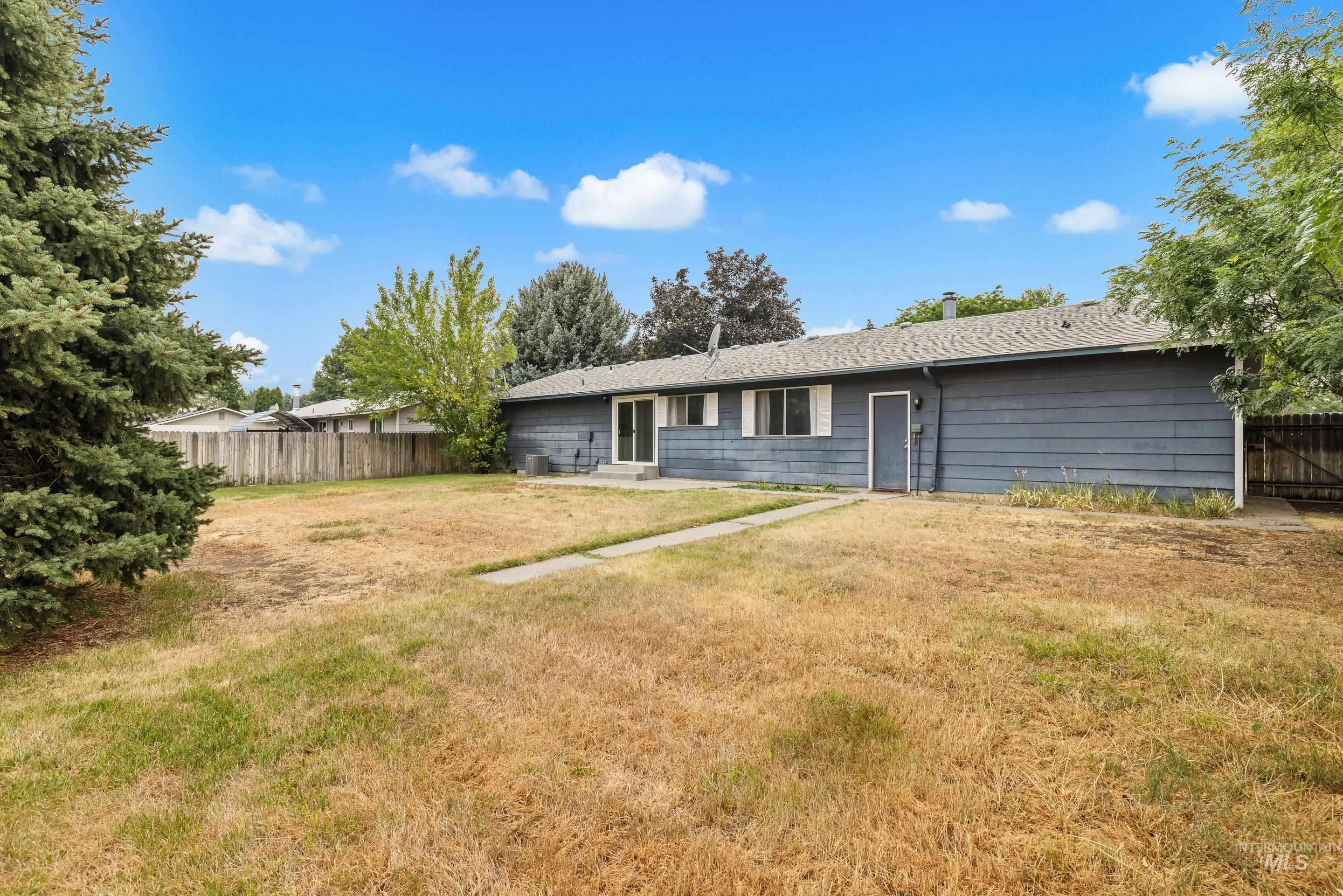 920 N 12TH E, Mountain Home, Idaho 83647, 3 Bedrooms, 2 Bathrooms, Residential For Sale, Price $324,900, 98995075