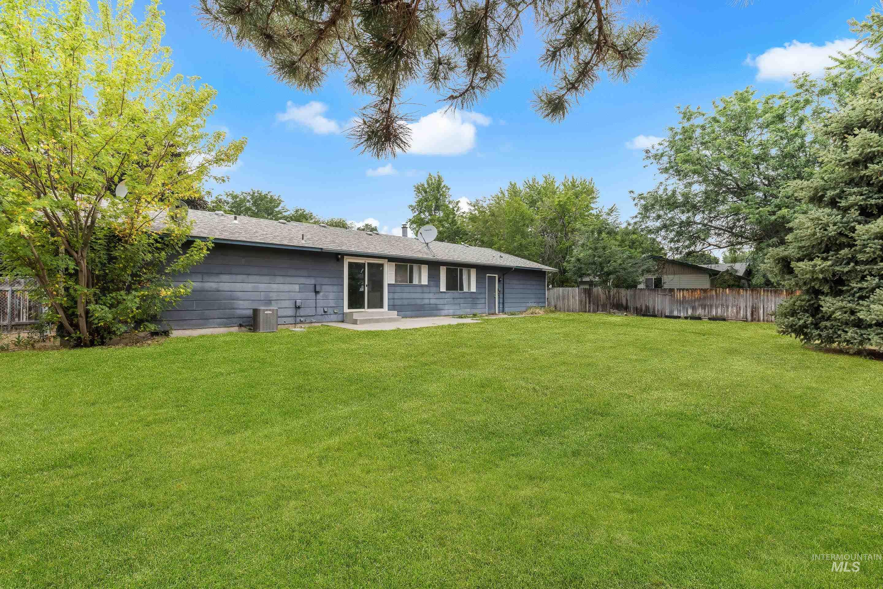 920 N 12TH E, Mountain Home, Idaho 83647, 3 Bedrooms, 2 Bathrooms, Residential For Sale, Price $324,900, 98995075