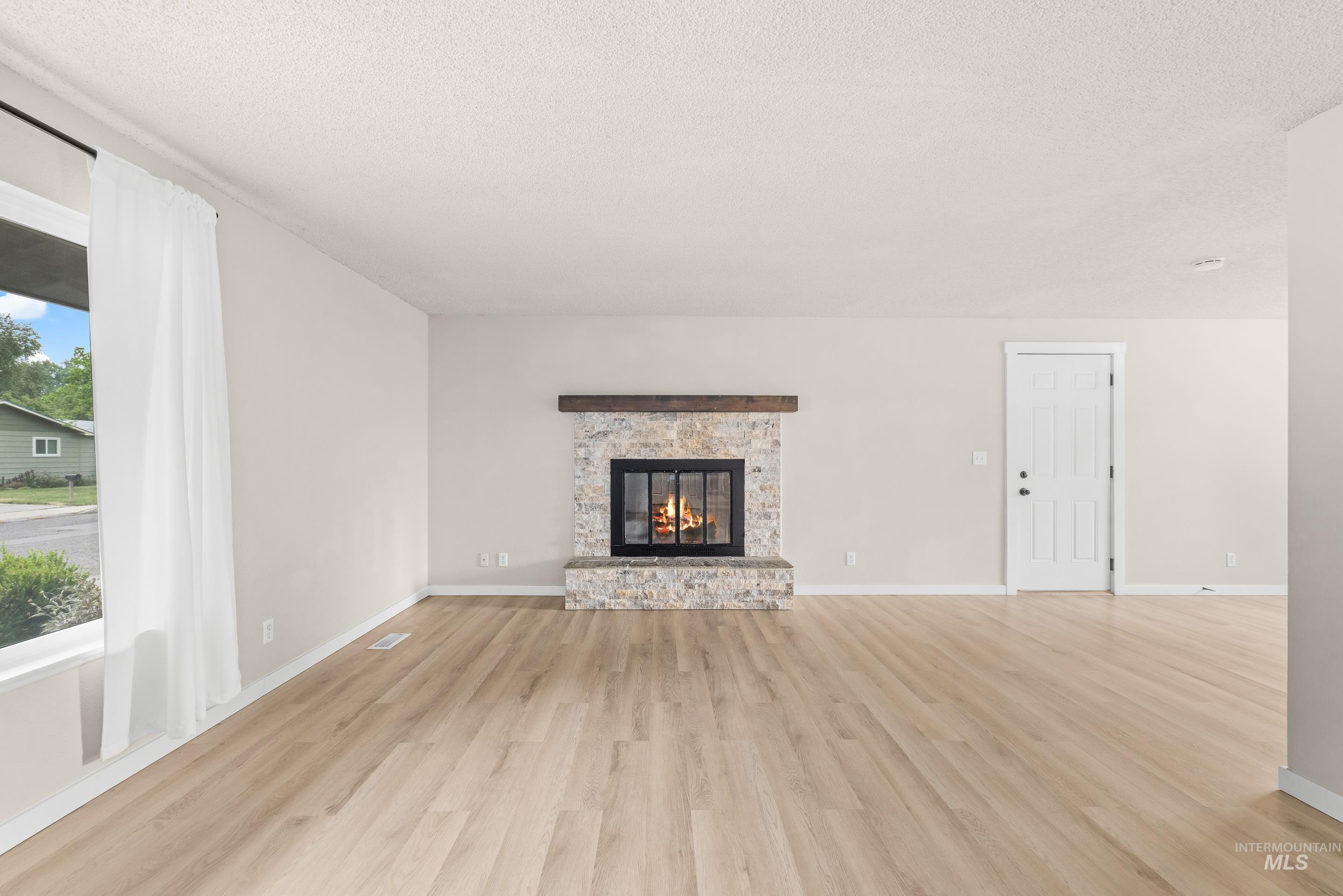 920 N 12TH E, Mountain Home, Idaho 83647, 3 Bedrooms, 2 Bathrooms, Residential For Sale, Price $324,900, 98995075