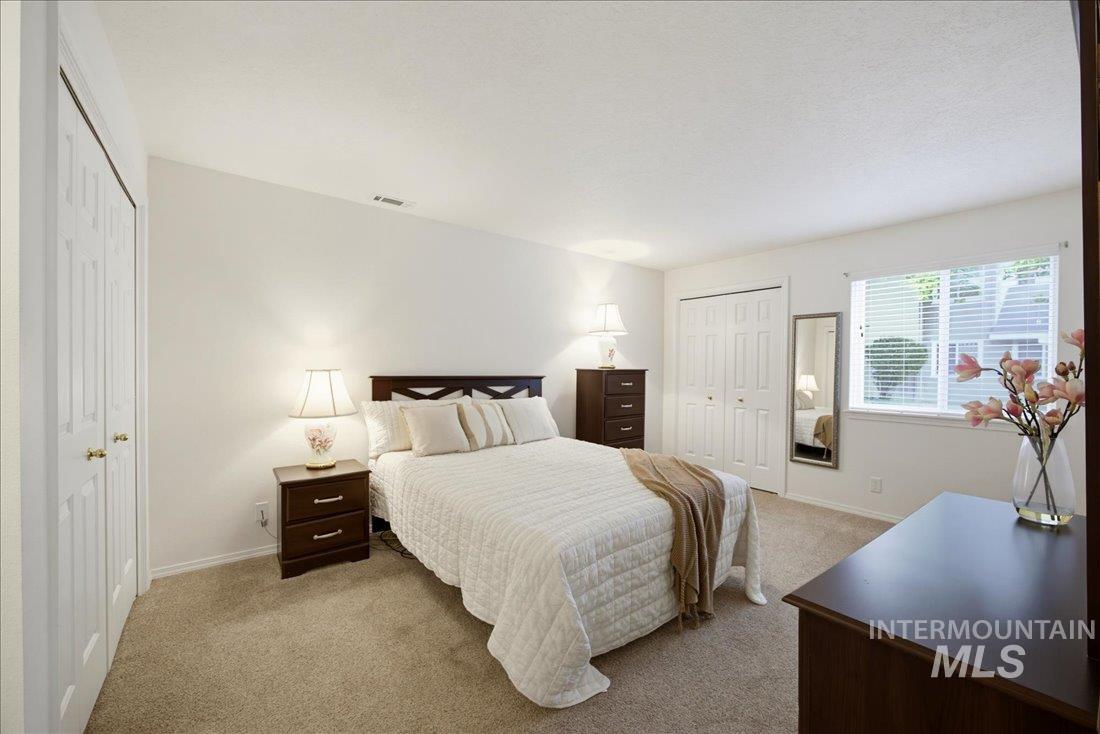 439 W State St, Eagle, Idaho 83616, 2 Bedrooms, 2 Bathrooms, Residential For Sale, Price $329,900, 98995076