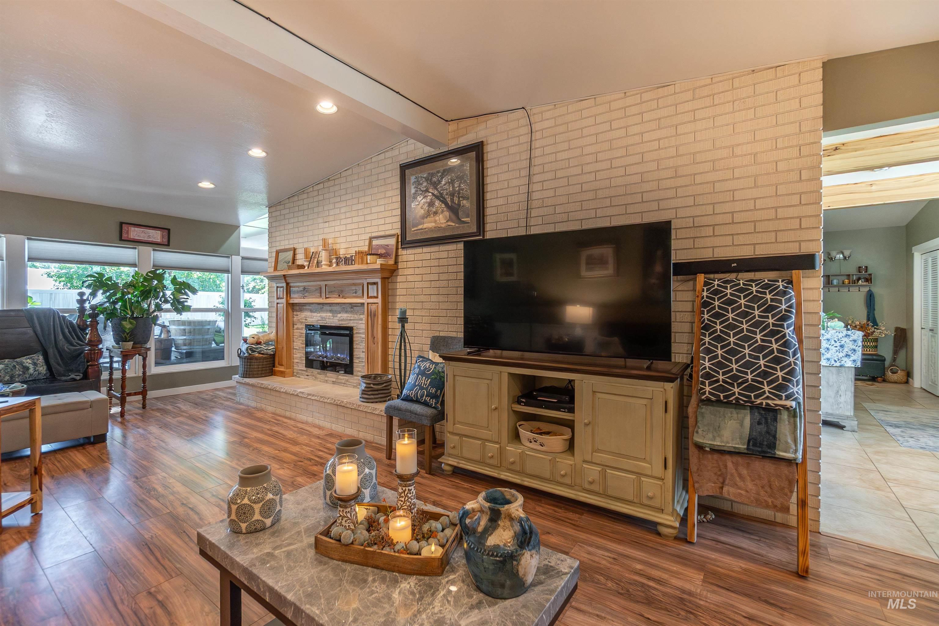 910 N Plateau Ave, Caldwell, Idaho 83605, 5 Bedrooms, 3 Bathrooms, Residential For Sale, Price $625,000, 98995079
