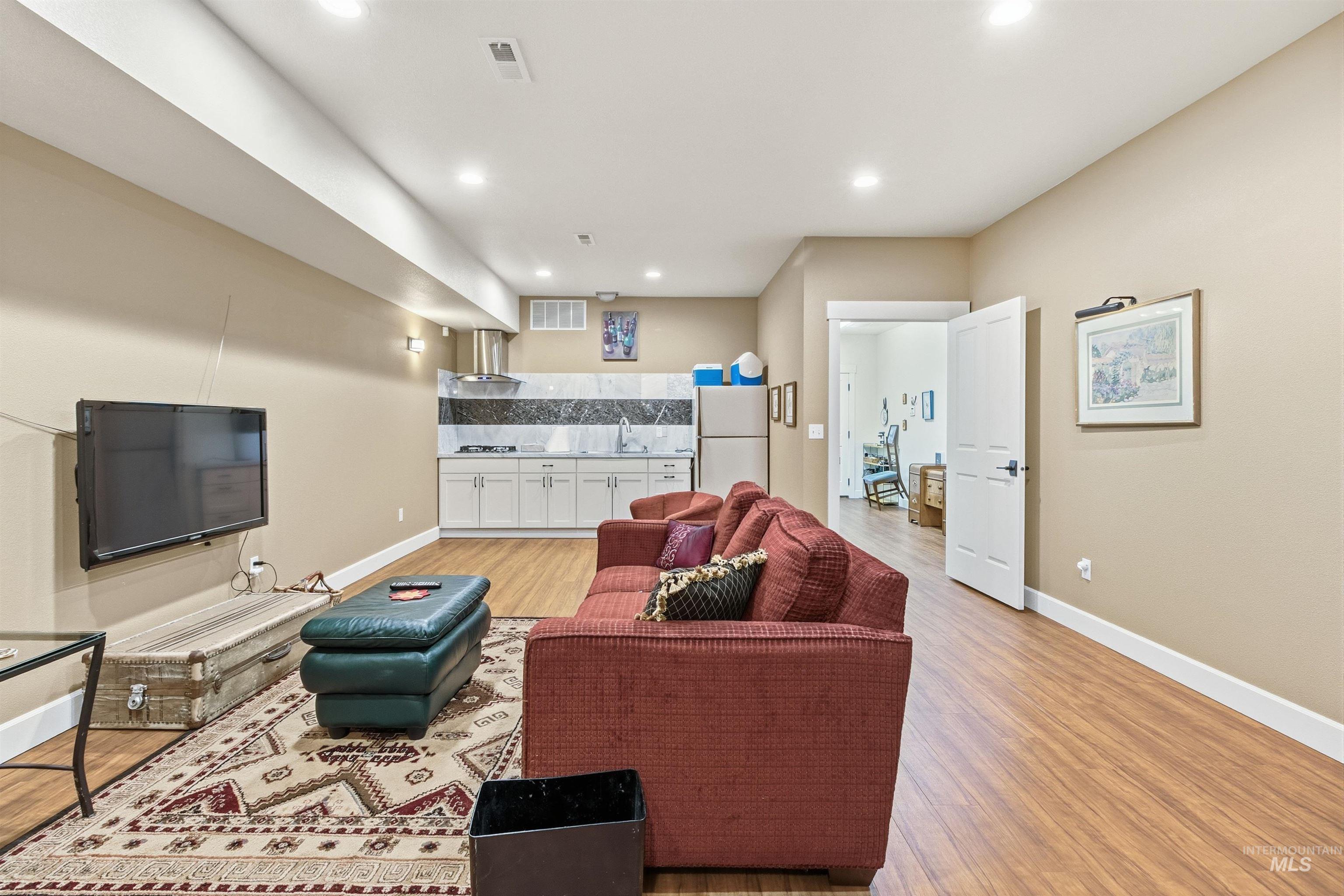 1010 Idlers Rest Rd, Moscow, Idaho 83843, 3 Bedrooms, 3 Bathrooms, Residential For Sale, Price $1,290,000, 98995082