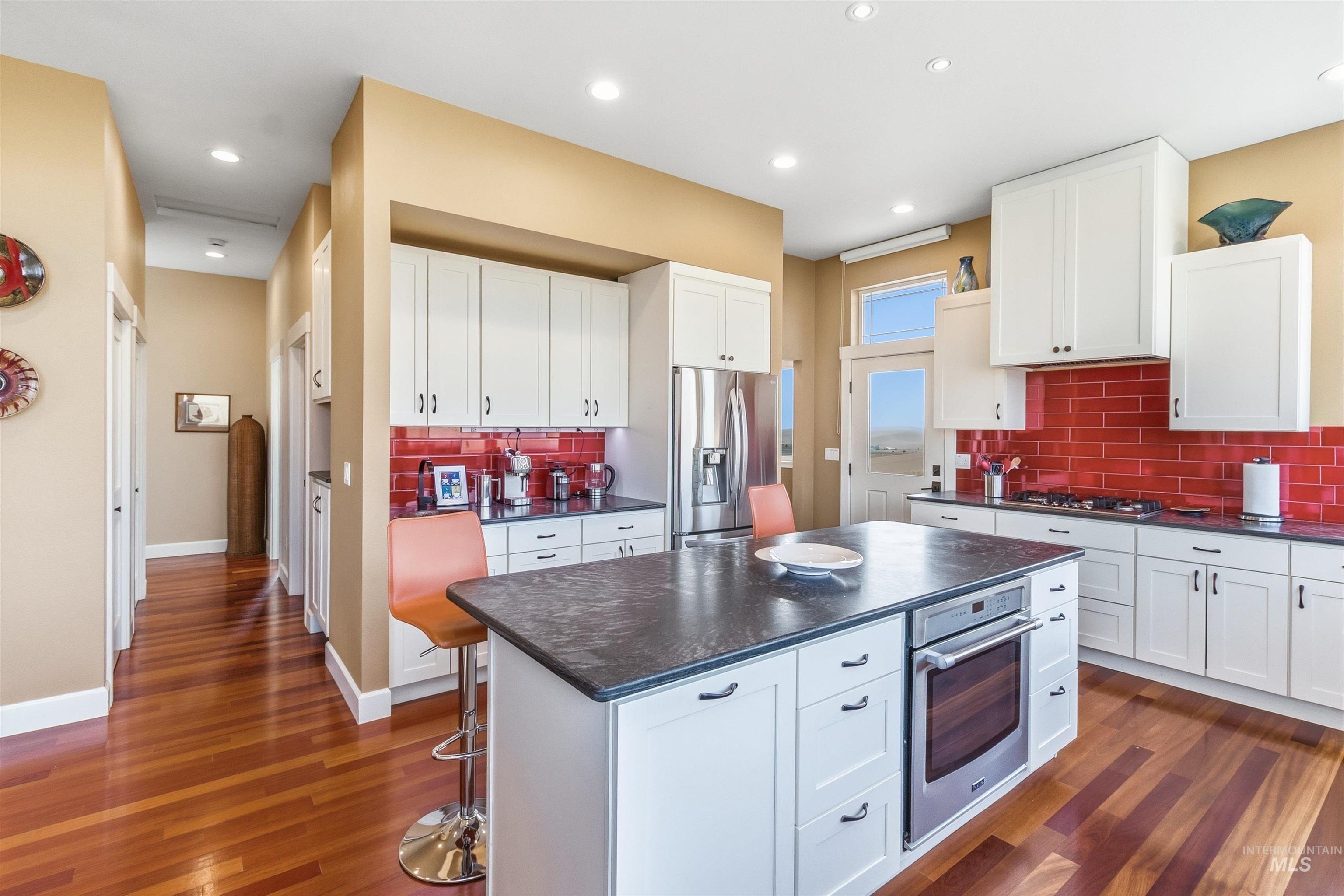 1010 Idlers Rest Rd, Moscow, Idaho 83843, 3 Bedrooms, 3 Bathrooms, Residential For Sale, Price $1,290,000, 98995082