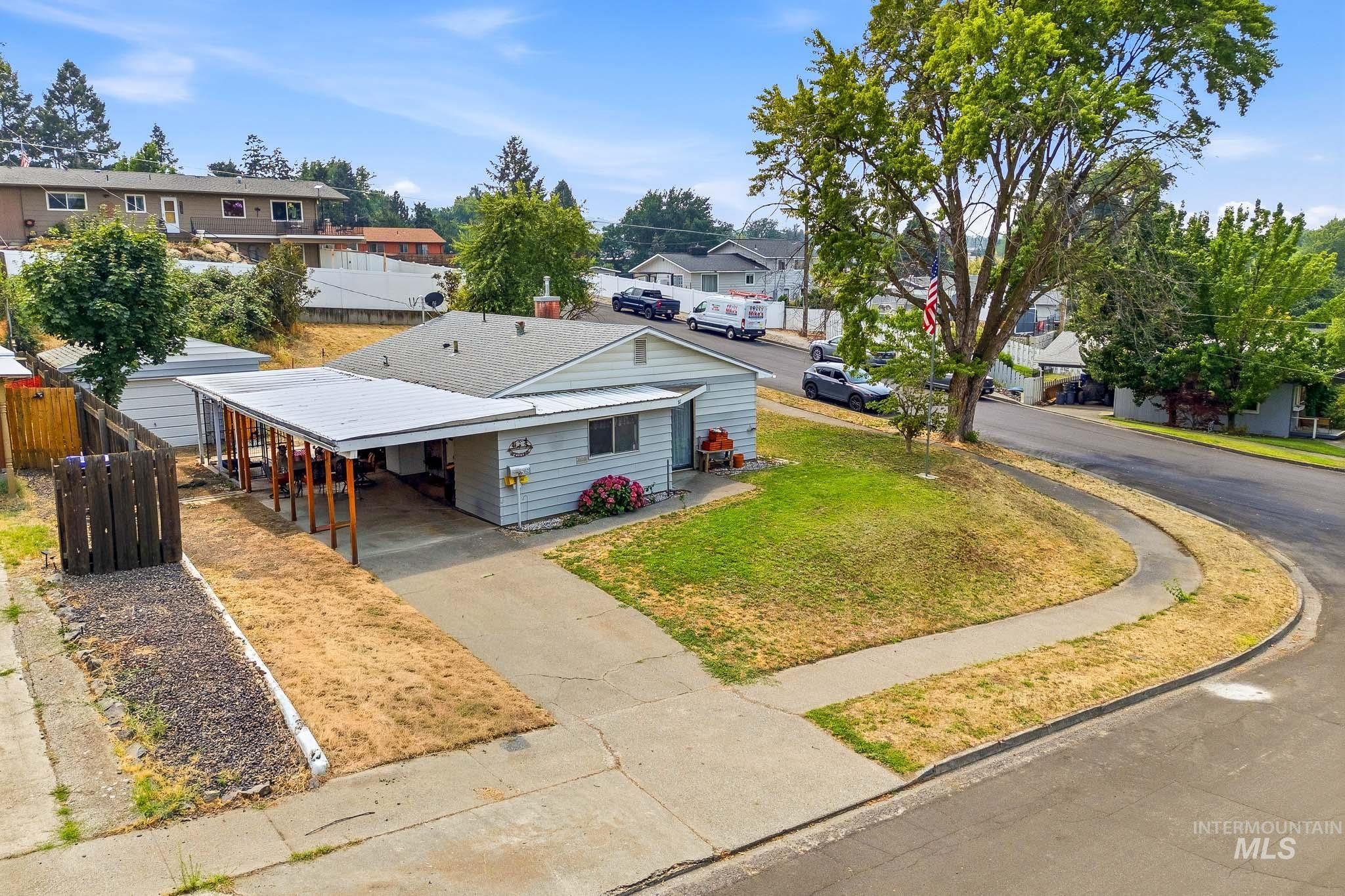 2602 9th Ave, Lewiston, Idaho 83501, 2 Bedrooms, 1 Bathroom, Residential For Sale, Price $299,000, 98995084