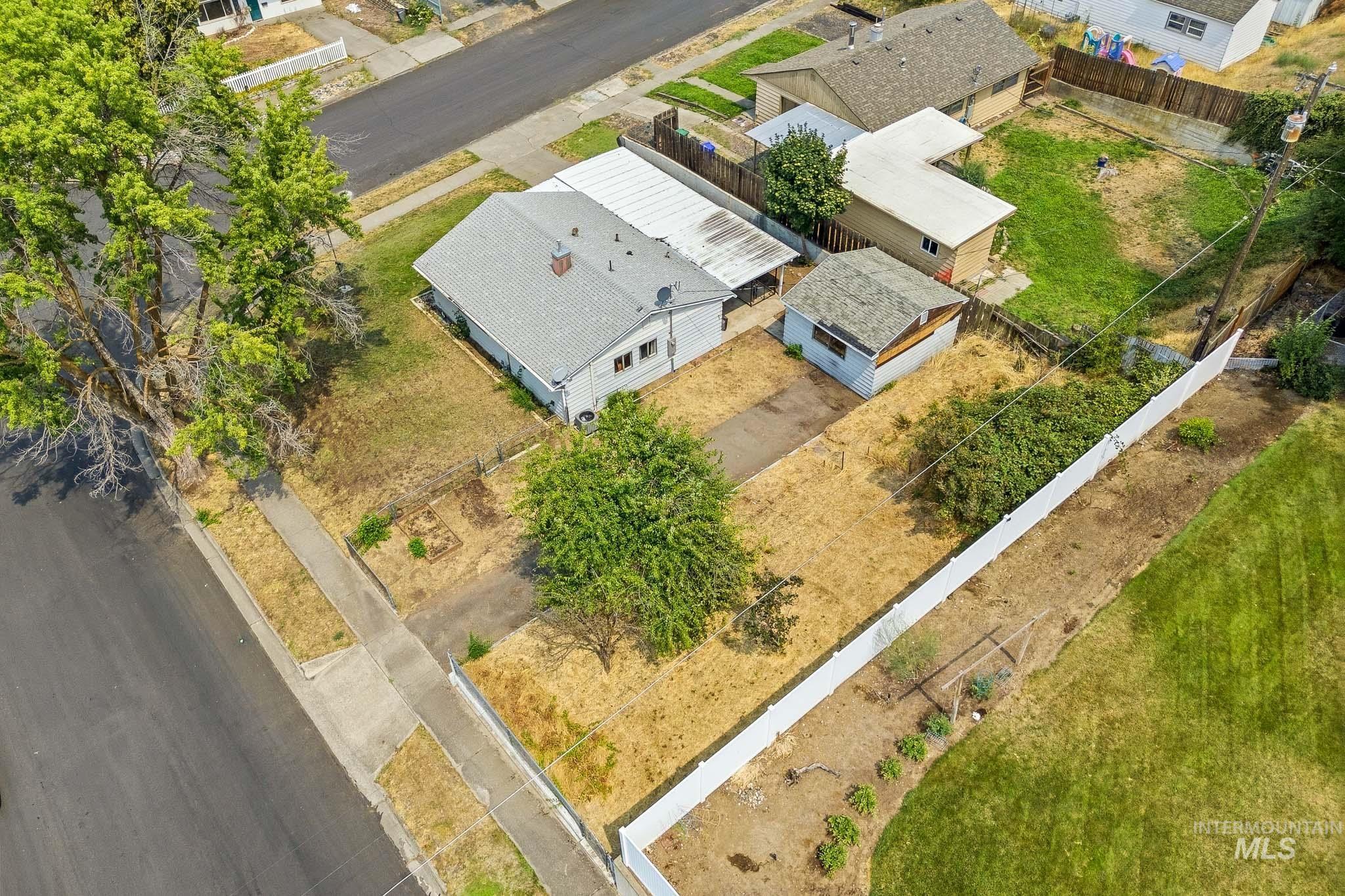 2602 9th Ave, Lewiston, Idaho 83501, 2 Bedrooms, 1 Bathroom, Residential For Sale, Price $299,000, 98995084
