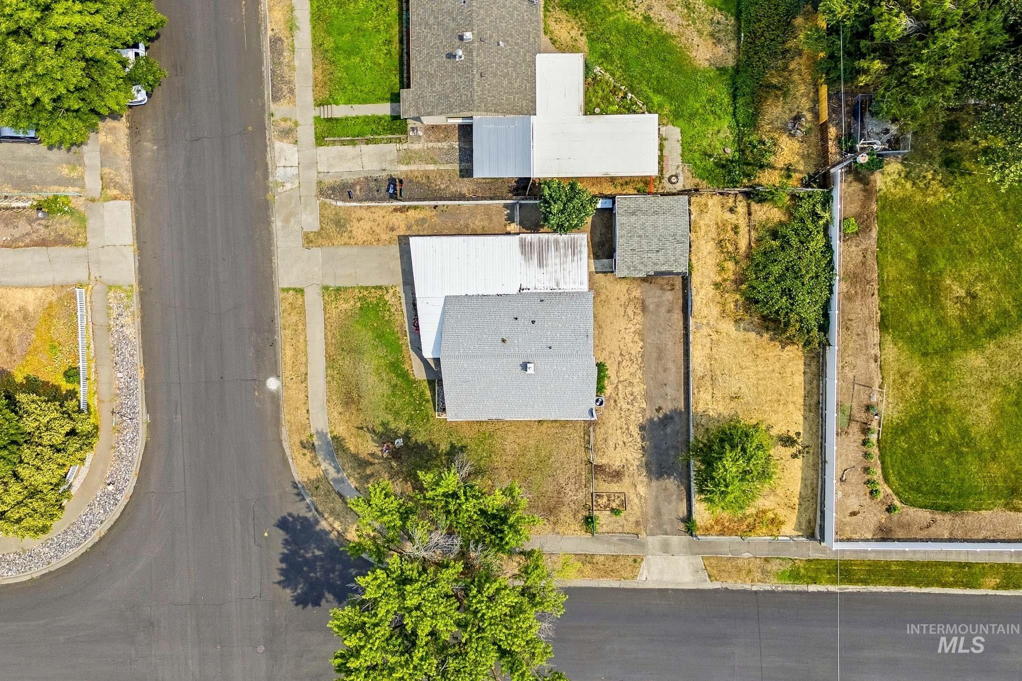 2602 9th Ave, Lewiston, Idaho 83501, 2 Bedrooms, 1 Bathroom, Residential For Sale, Price $299,000, 98995084
