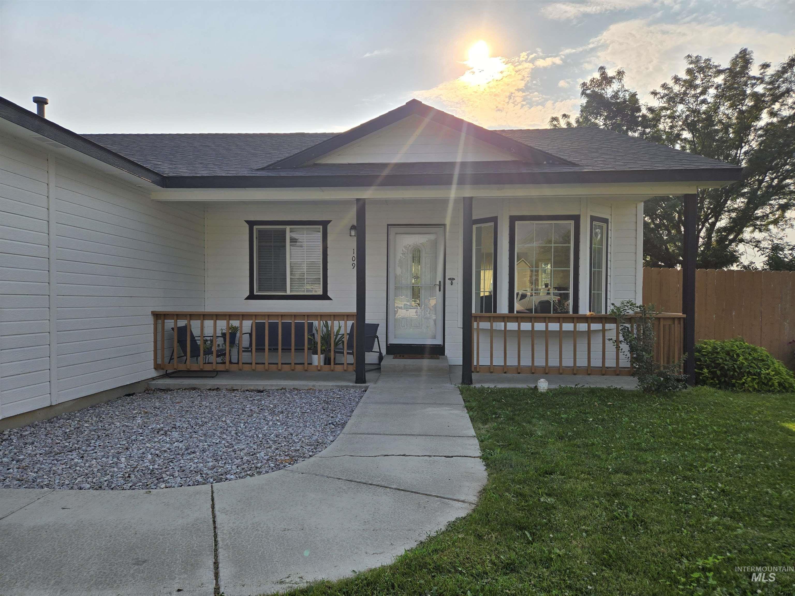 109 Rose Petal Ct., Wilder, Idaho 83676, 3 Bedrooms, 2 Bathrooms, Residential For Sale, Price $355,000, 98995088