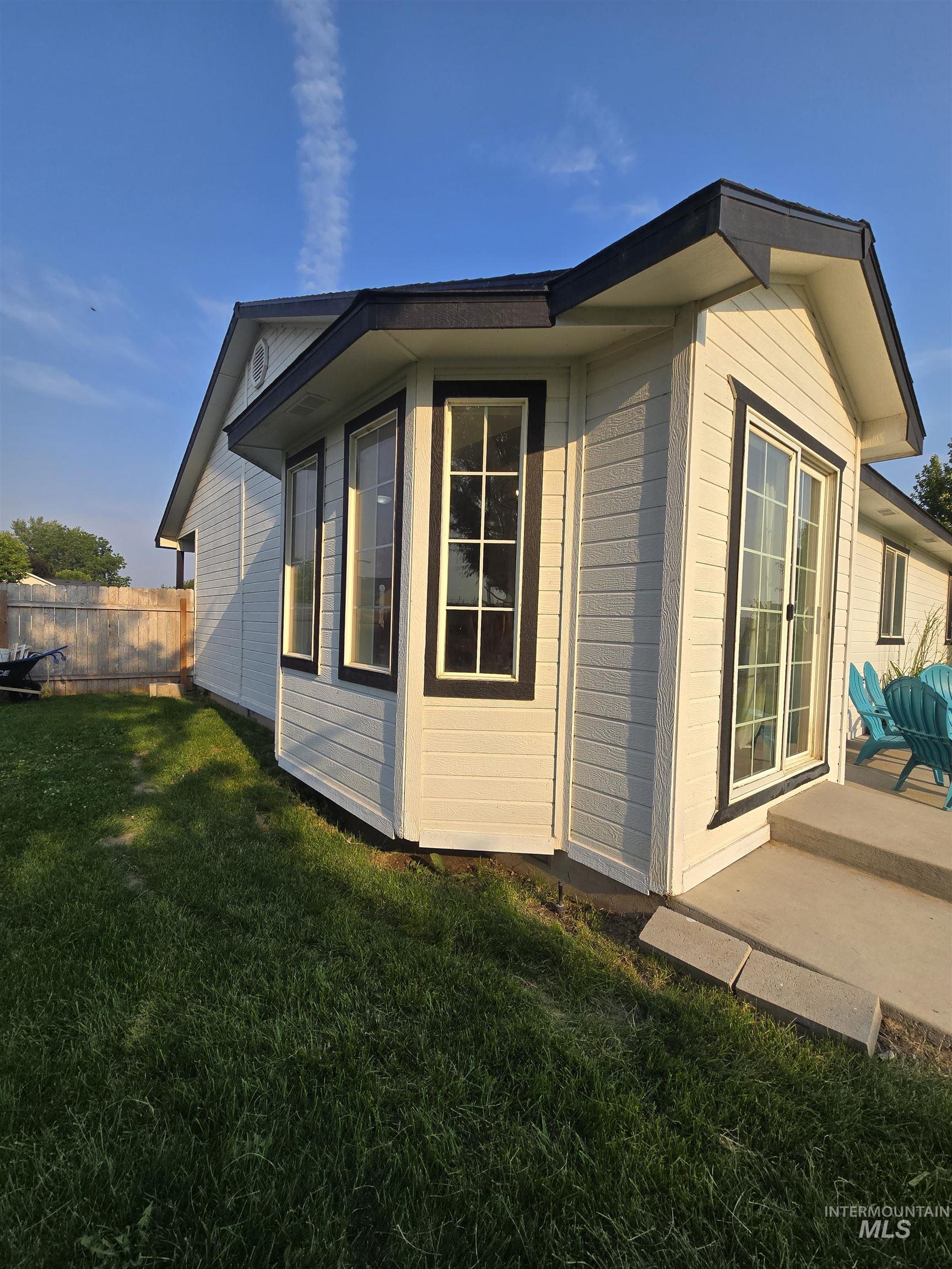 109 Rose Petal Ct., Wilder, Idaho 83676, 3 Bedrooms, 2 Bathrooms, Residential For Sale, Price $355,000, 98995088