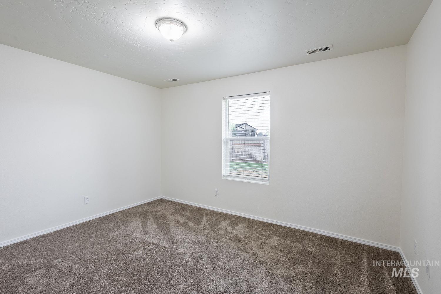 956 S Hebgon Lake Ave, Middleton, Idaho 83644, 3 Bedrooms, 2 Bathrooms, Residential For Sale, Price $389,900,MLS 98995089