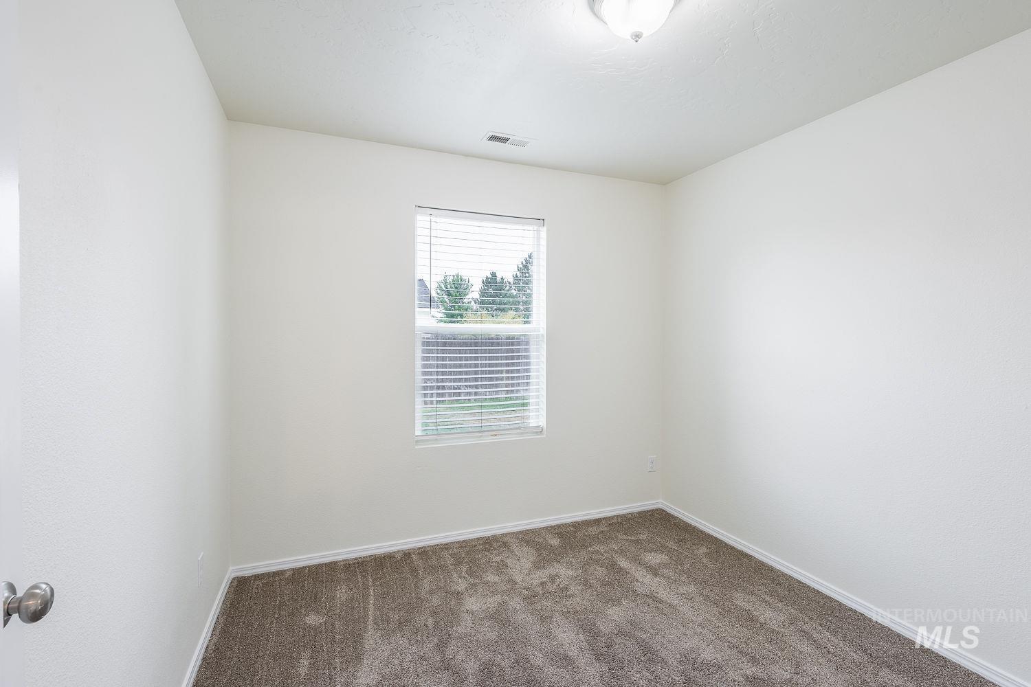 956 S Hebgon Lake Ave, Middleton, Idaho 83644, 3 Bedrooms, 2 Bathrooms, Residential For Sale, Price $389,900,MLS 98995089