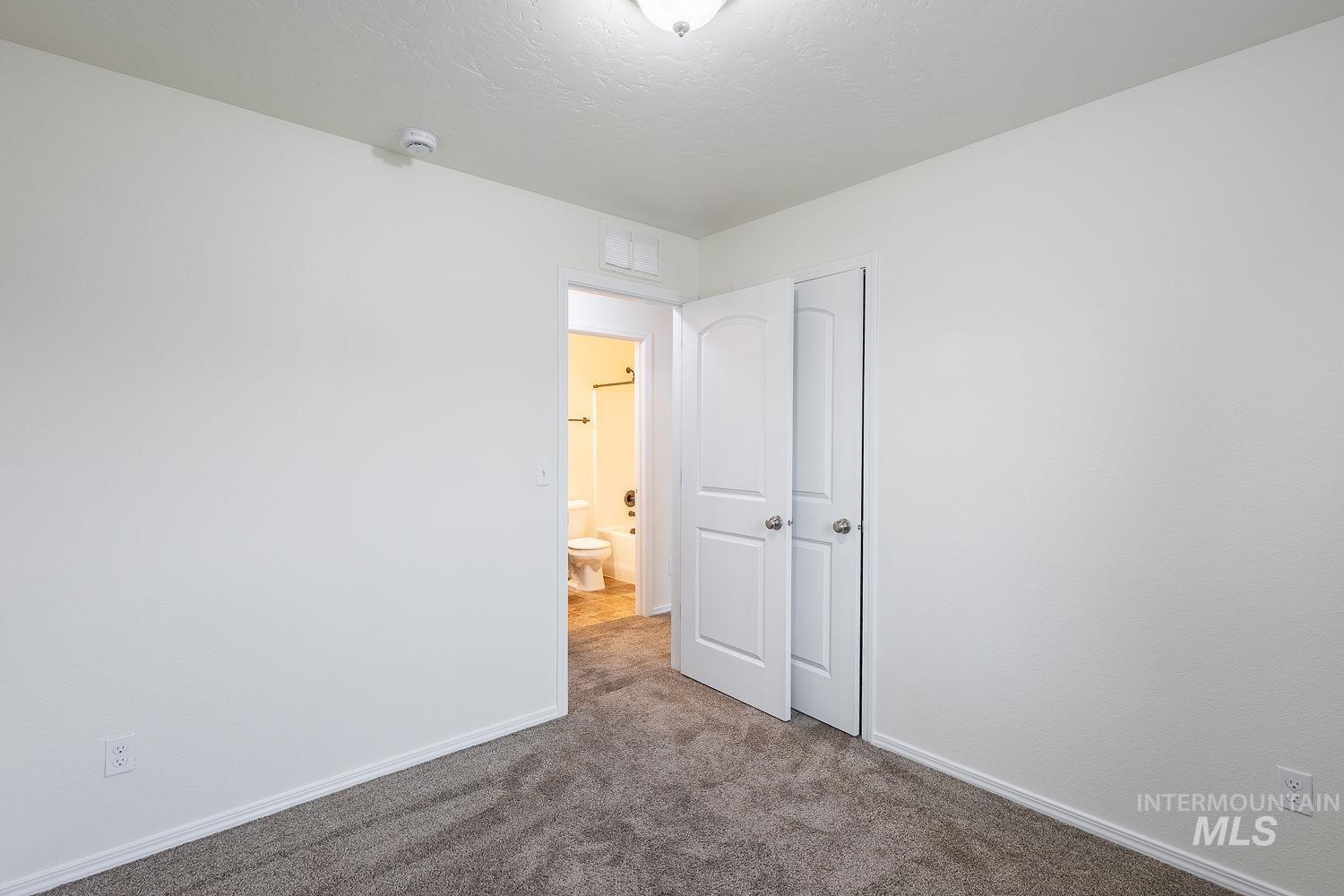 956 S Hebgon Lake Ave, Middleton, Idaho 83644, 3 Bedrooms, 2 Bathrooms, Residential For Sale, Price $389,900,MLS 98995089