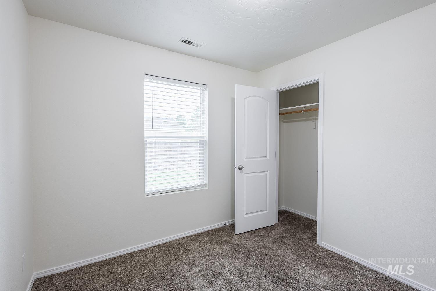 956 S Hebgon Lake Ave, Middleton, Idaho 83644, 3 Bedrooms, 2 Bathrooms, Residential For Sale, Price $389,900,MLS 98995089