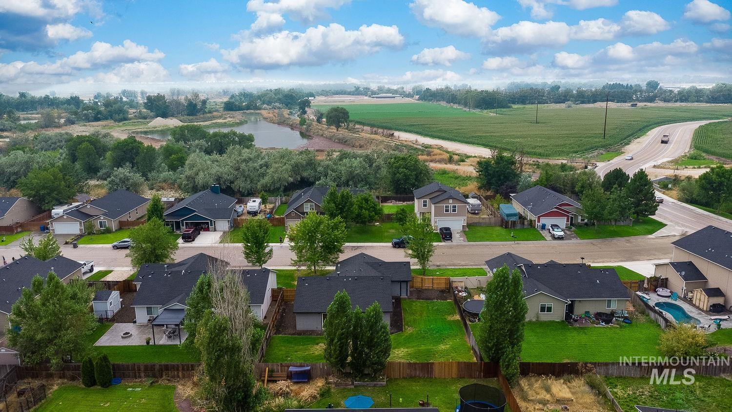 956 S Hebgon Lake Ave, Middleton, Idaho 83644, 3 Bedrooms, 2 Bathrooms, Residential For Sale, Price $399,000, 98995089