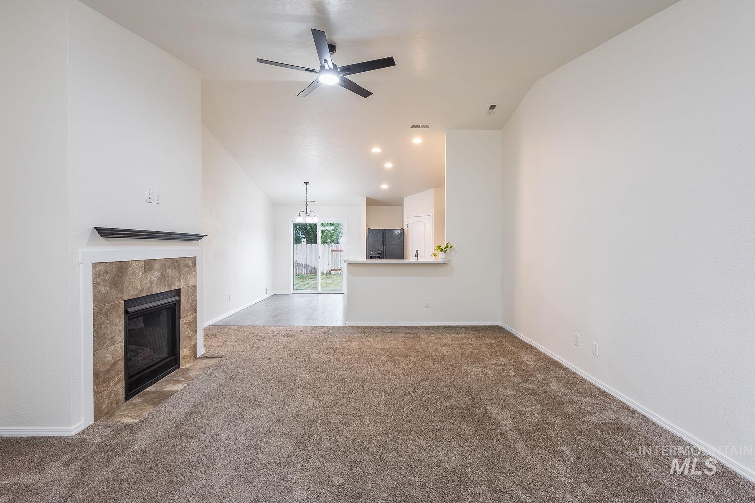 956 S Hebgon Lake Ave, Middleton, Idaho 83644, 3 Bedrooms, 2 Bathrooms, Residential For Sale, Price $389,900,MLS 98995089