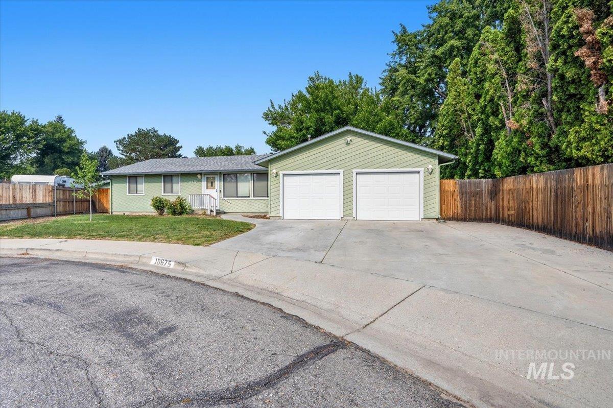 10675 W. Cranberry ct., Boise, Idaho 83717, 3 Bedrooms, 2 Bathrooms, Residential For Sale, Price $459,000, 98995091