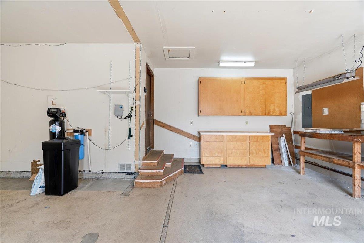 10675 W. Cranberry ct., Boise, Idaho 83717, 3 Bedrooms, 2 Bathrooms, Residential For Sale, Price $459,000, 98995091