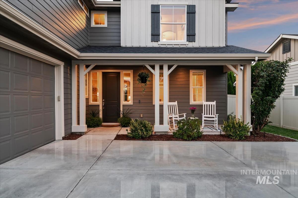 1474 W Bear Track Dr, Meridian, Idaho 83642, 5 Bedrooms, 4 Bathrooms, Residential For Sale, Price $764,990,MLS 98995092