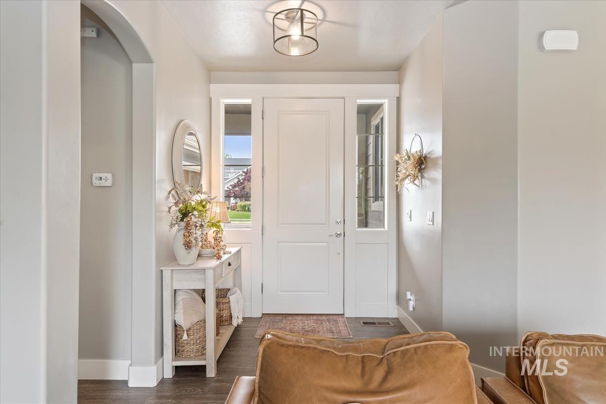 1474 W Bear Track Dr, Meridian, Idaho 83642, 5 Bedrooms, 4 Bathrooms, Residential For Sale, Price $764,990,MLS 98995092