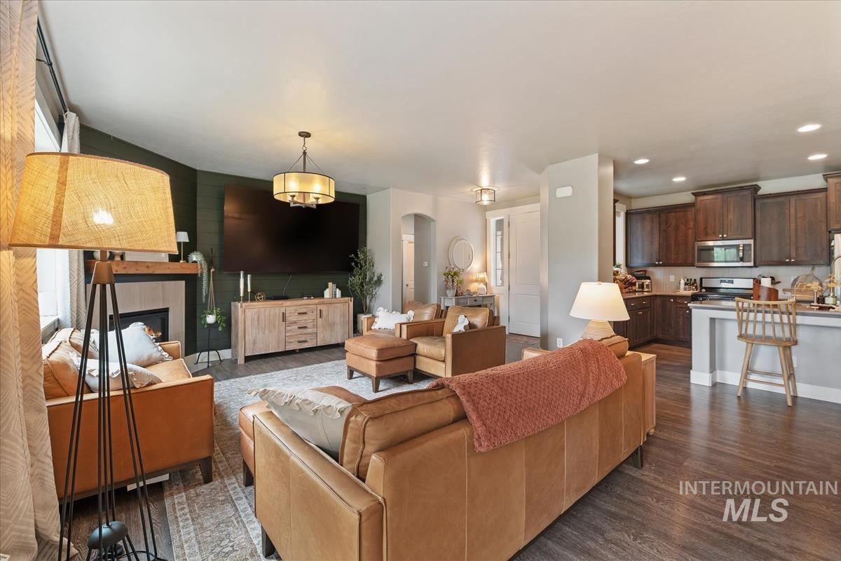 1474 W Bear Track Dr, Meridian, Idaho 83642, 5 Bedrooms, 4 Bathrooms, Residential For Sale, Price $764,990,MLS 98995092