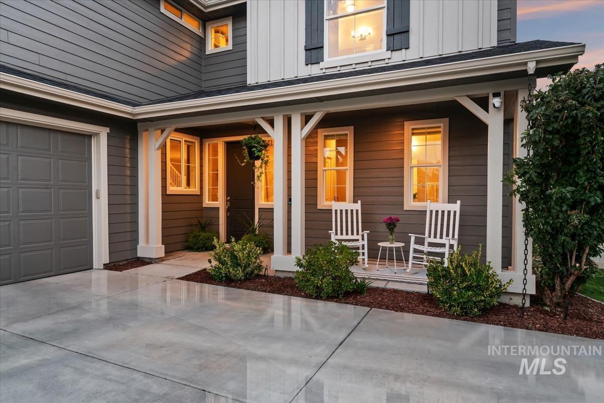 1474 W Bear Track Dr, Meridian, Idaho 83642, 5 Bedrooms, 4 Bathrooms, Residential For Sale, Price $764,990,MLS 98995092