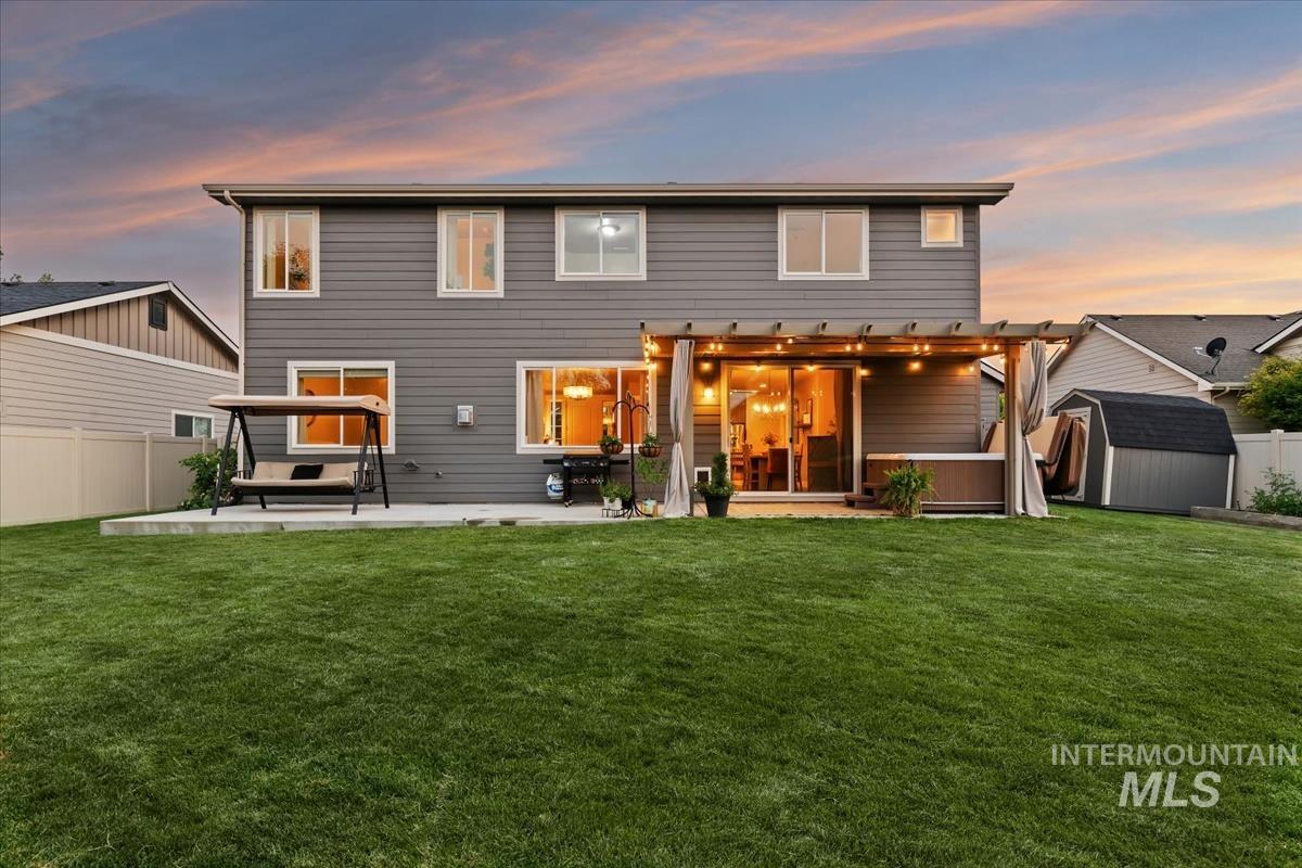 1474 W Bear Track Dr, Meridian, Idaho 83642, 5 Bedrooms, 4 Bathrooms, Residential For Sale, Price $764,990,MLS 98995092