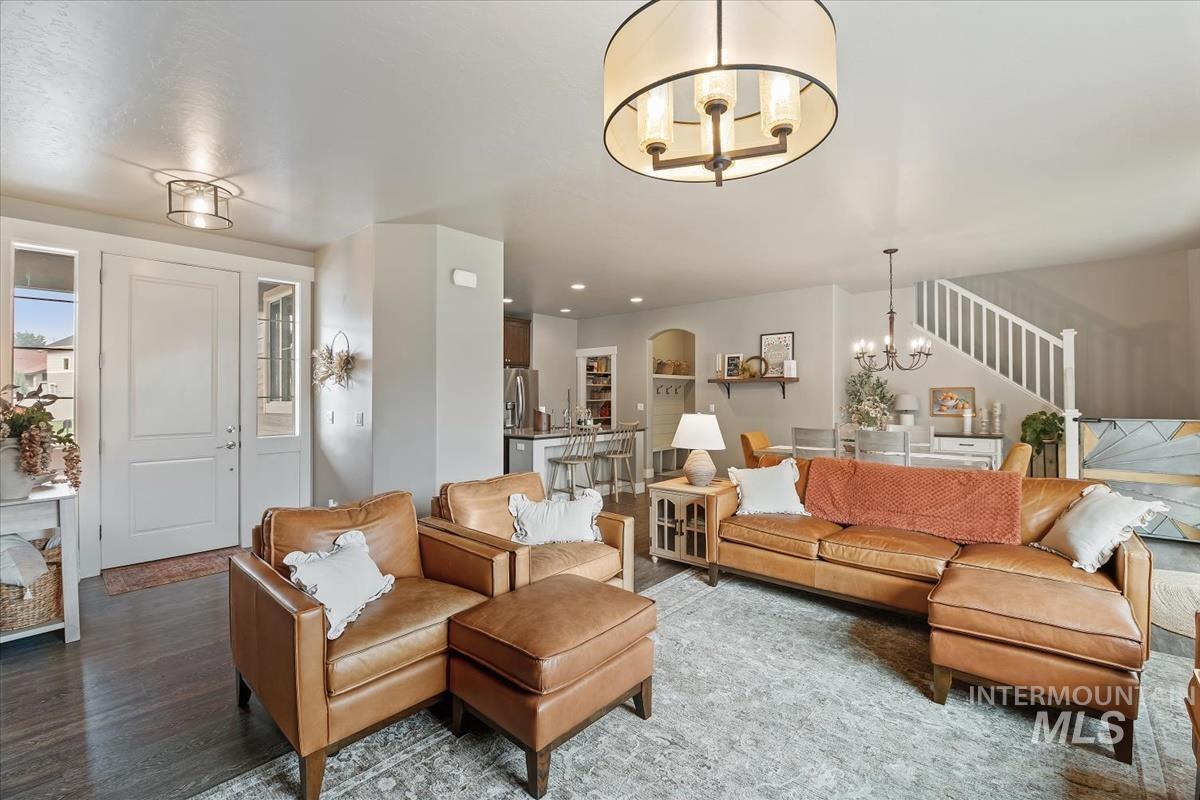 1474 W Bear Track Dr, Meridian, Idaho 83642, 5 Bedrooms, 4 Bathrooms, Residential For Sale, Price $764,990,MLS 98995092