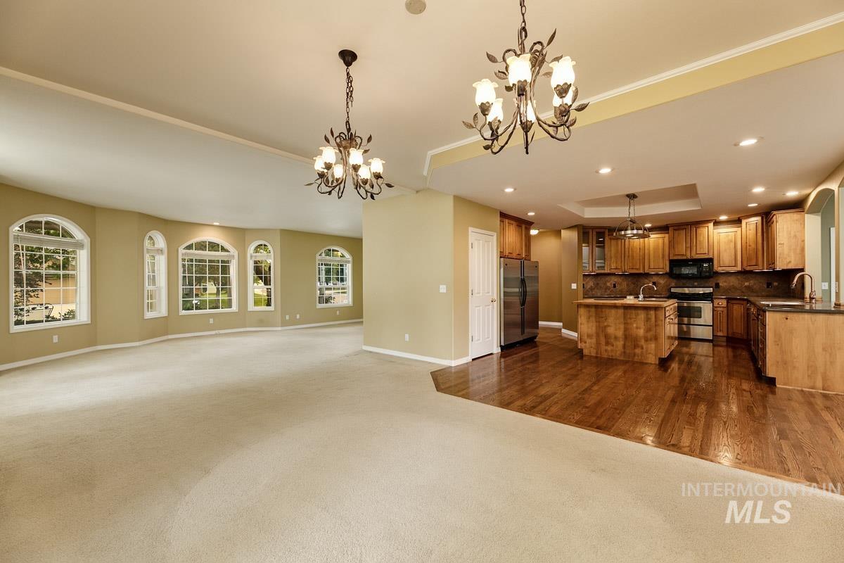 963 E Kingsford Dr, Meridian, Idaho 83642, 4 Bedrooms, 3 Bathrooms, Residential For Sale, Price $699,900, 98995097