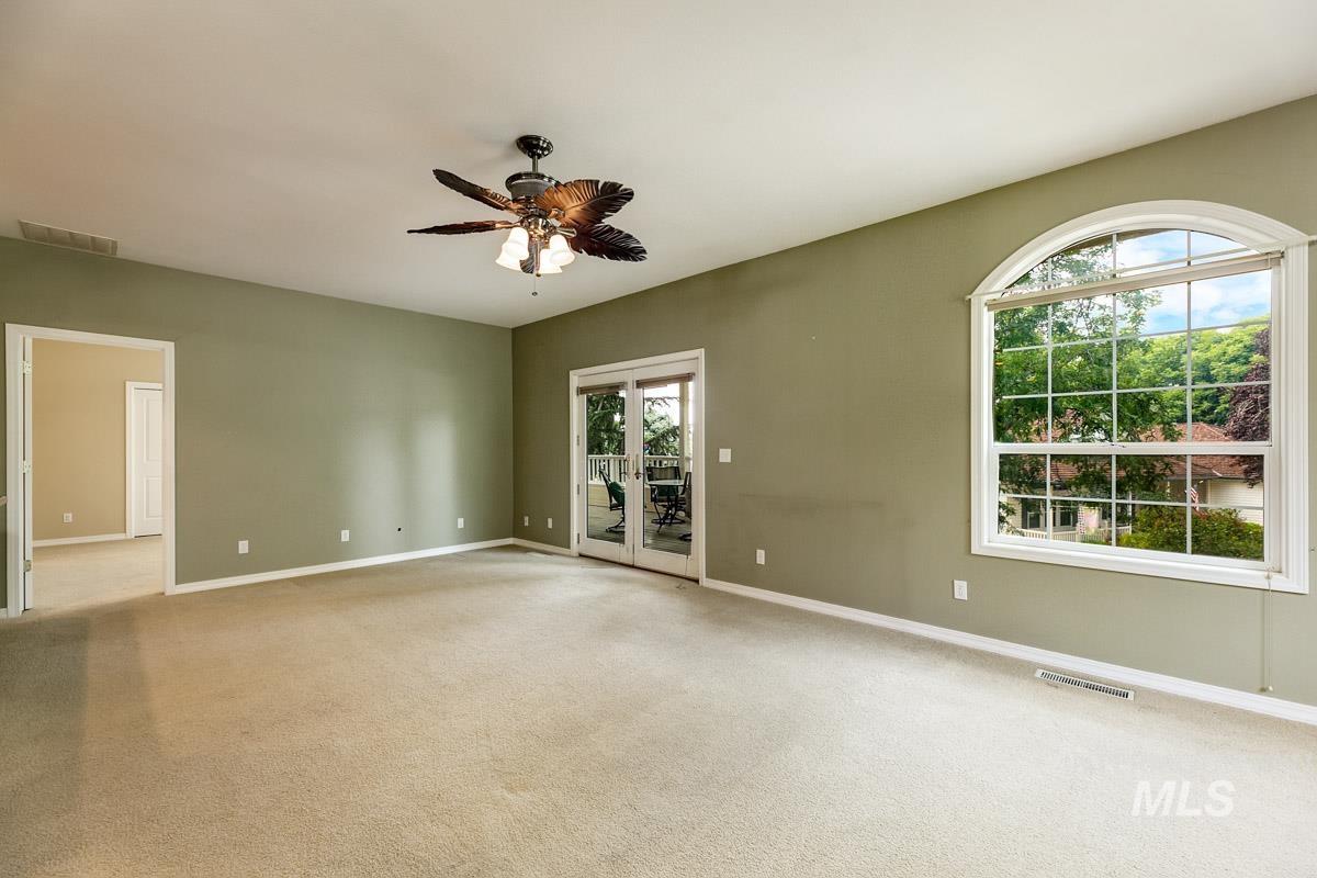 963 E Kingsford Dr, Meridian, Idaho 83642, 4 Bedrooms, 3 Bathrooms, Residential For Sale, Price $699,900, 98995097