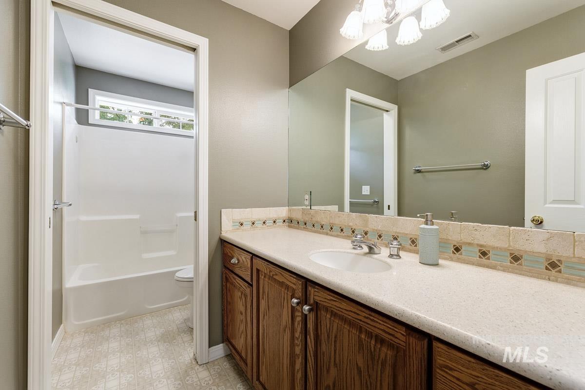 963 E Kingsford Dr, Meridian, Idaho 83642, 4 Bedrooms, 3 Bathrooms, Residential For Sale, Price $699,900, 98995097