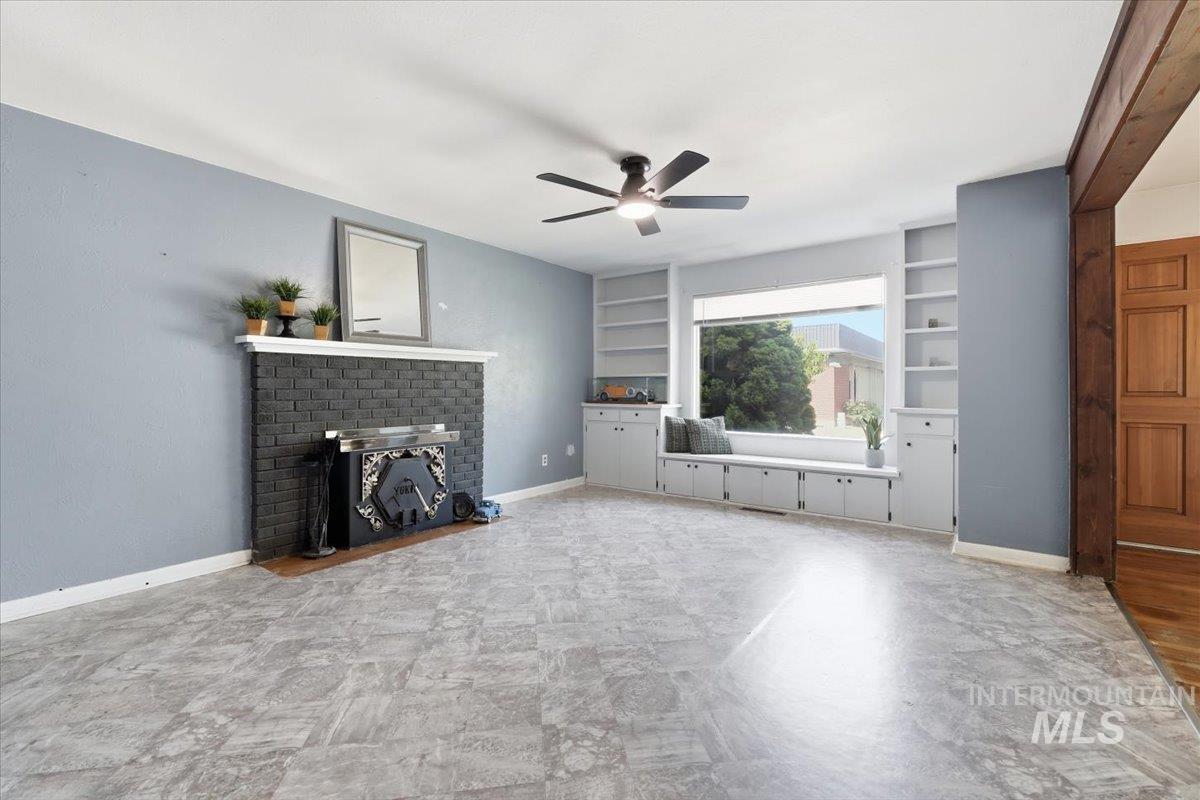 2670 S Montana, Caldwell, Idaho 83605, 3 Bedrooms, 1.5 Bathrooms, Residential For Sale, Price $399,000, 98995102